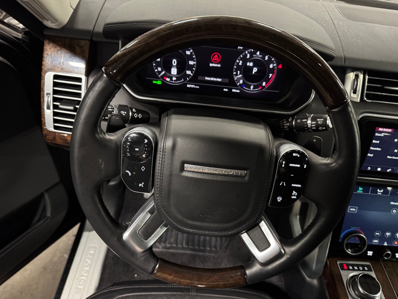 Thumbnail: 2020 Land Rover Range Rover - 4