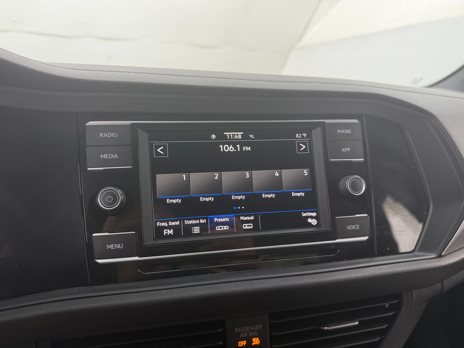 Thumbnail: 2021 Volkswagen Jetta - 4