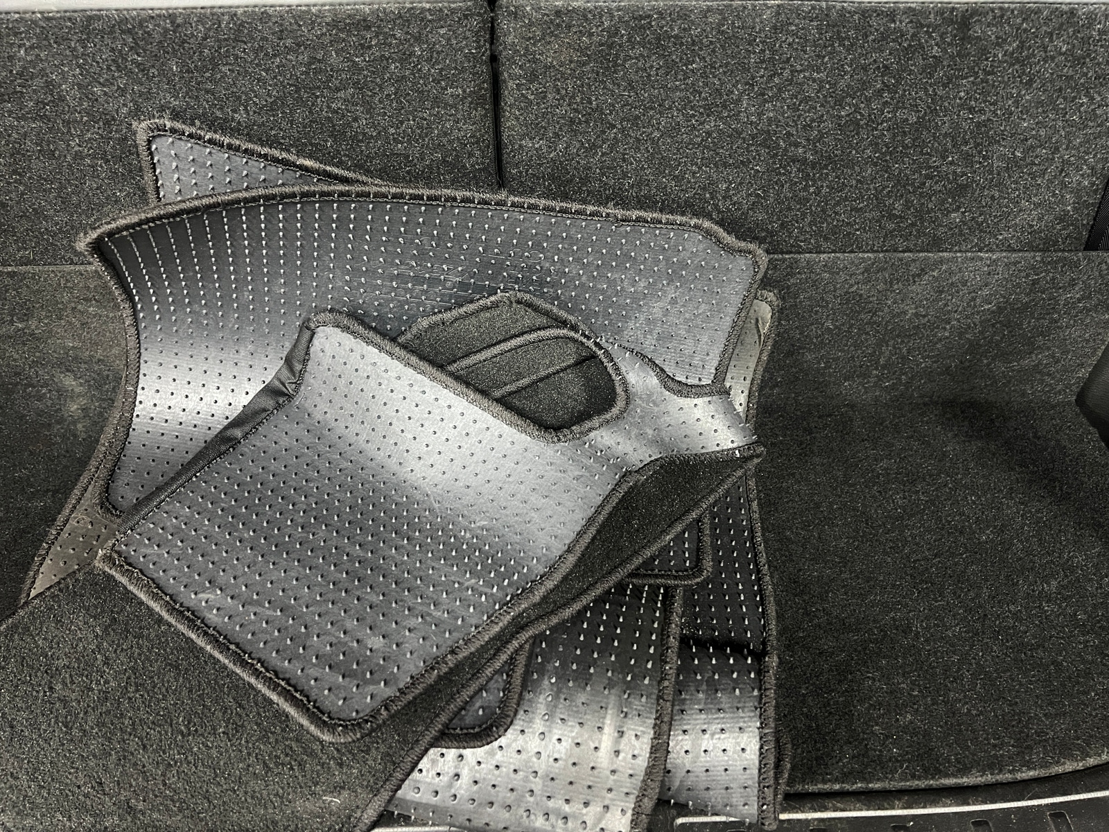 Thumbnail: 2024 Mitsubishi Outlander - 6