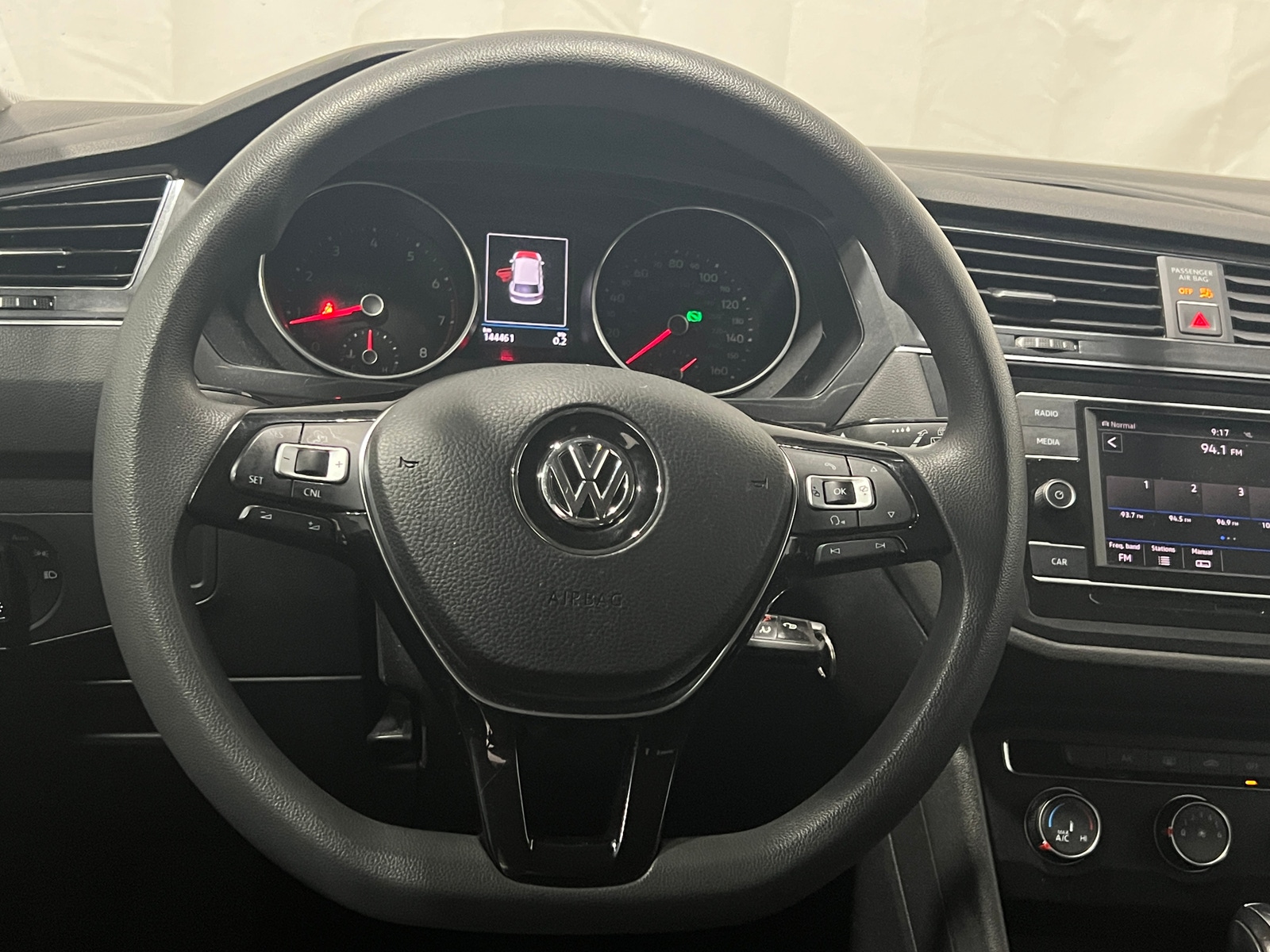 Thumbnail: 2018 Volkswagen Tiguan - 5