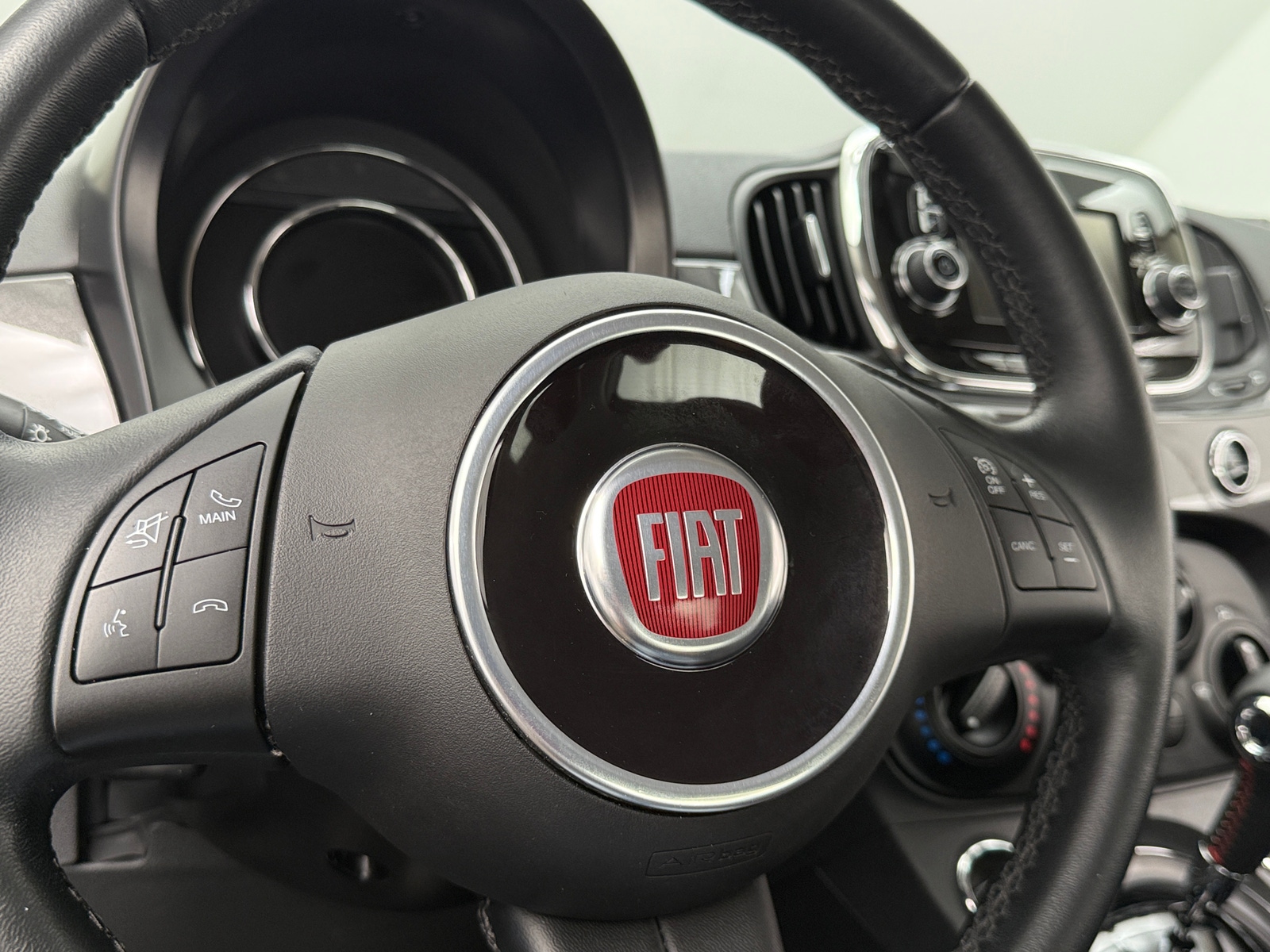 Thumbnail: 2019 Fiat 500 - 5