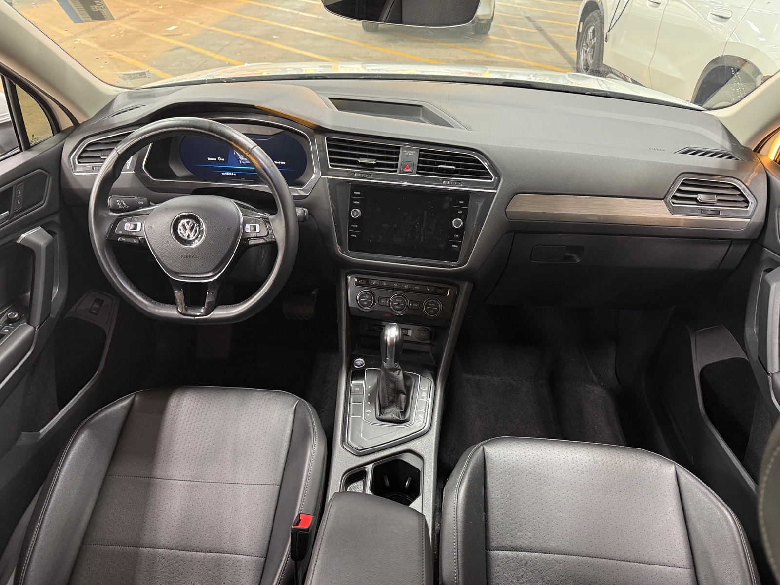 Thumbnail: 2019 Volkswagen Tiguan - 2