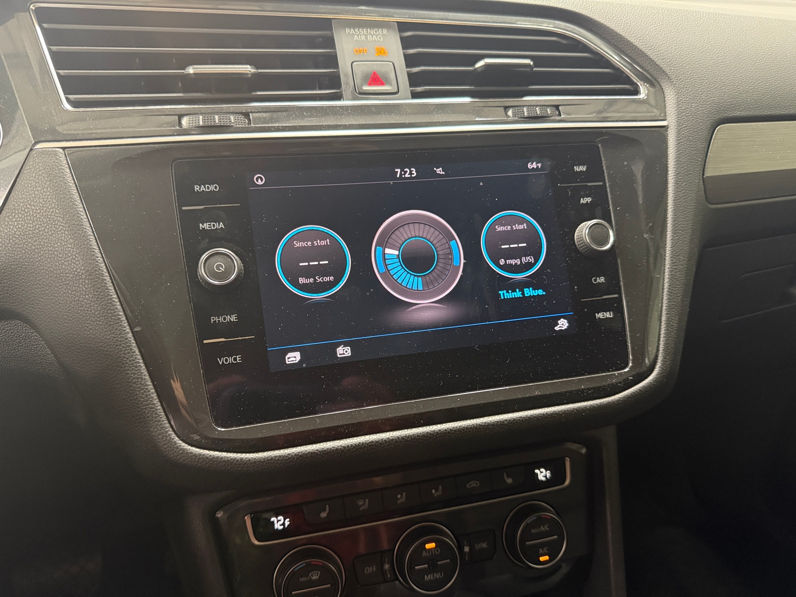 Thumbnail: 2019 Volkswagen Tiguan - 3