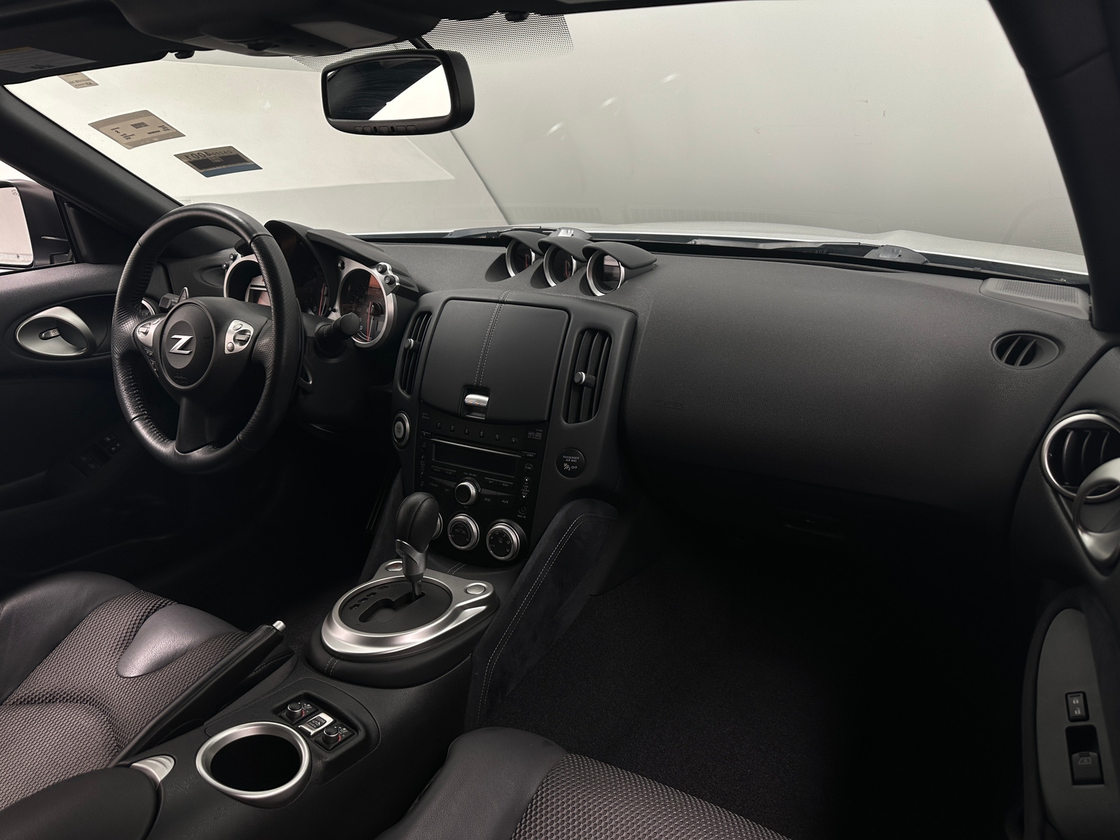 Thumbnail: 2010 Nissan Z - 3