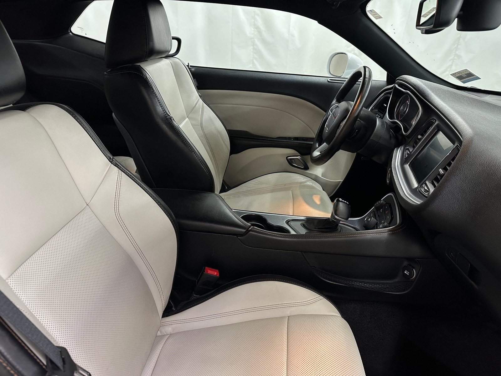 Thumbnail: 2015 Dodge Challenger - 2