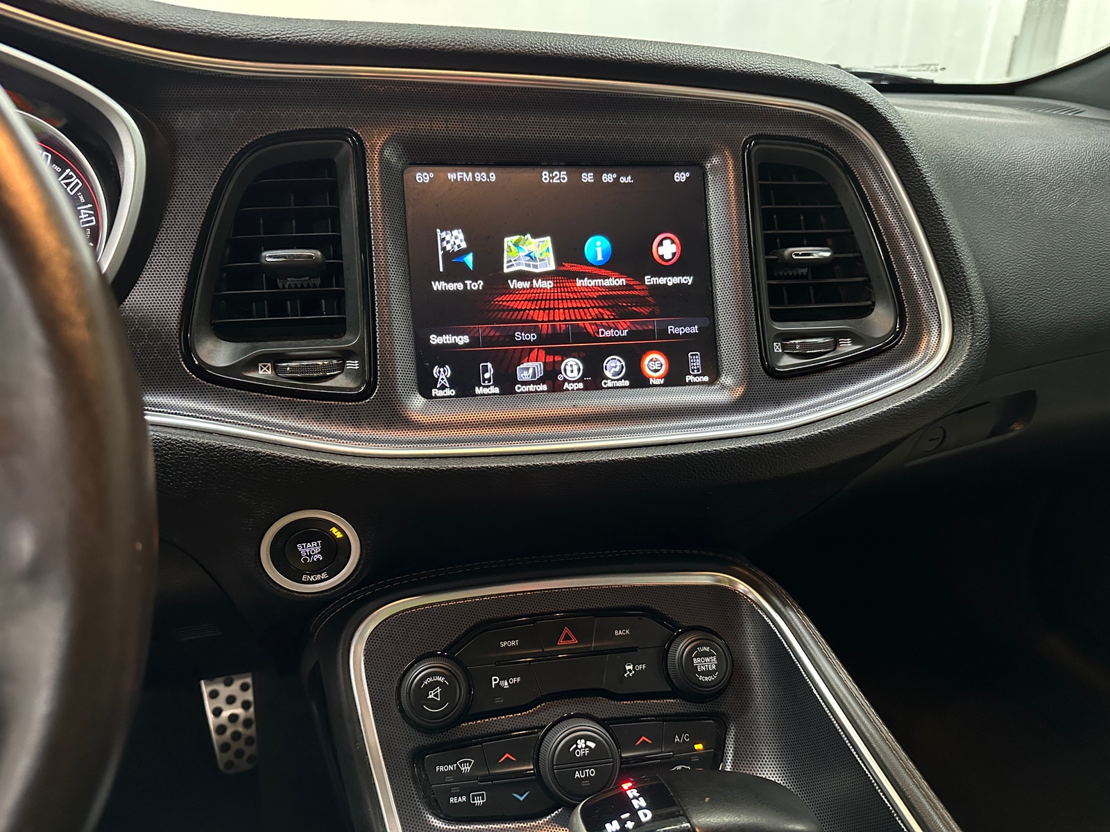 Thumbnail: 2015 Dodge Challenger - 3
