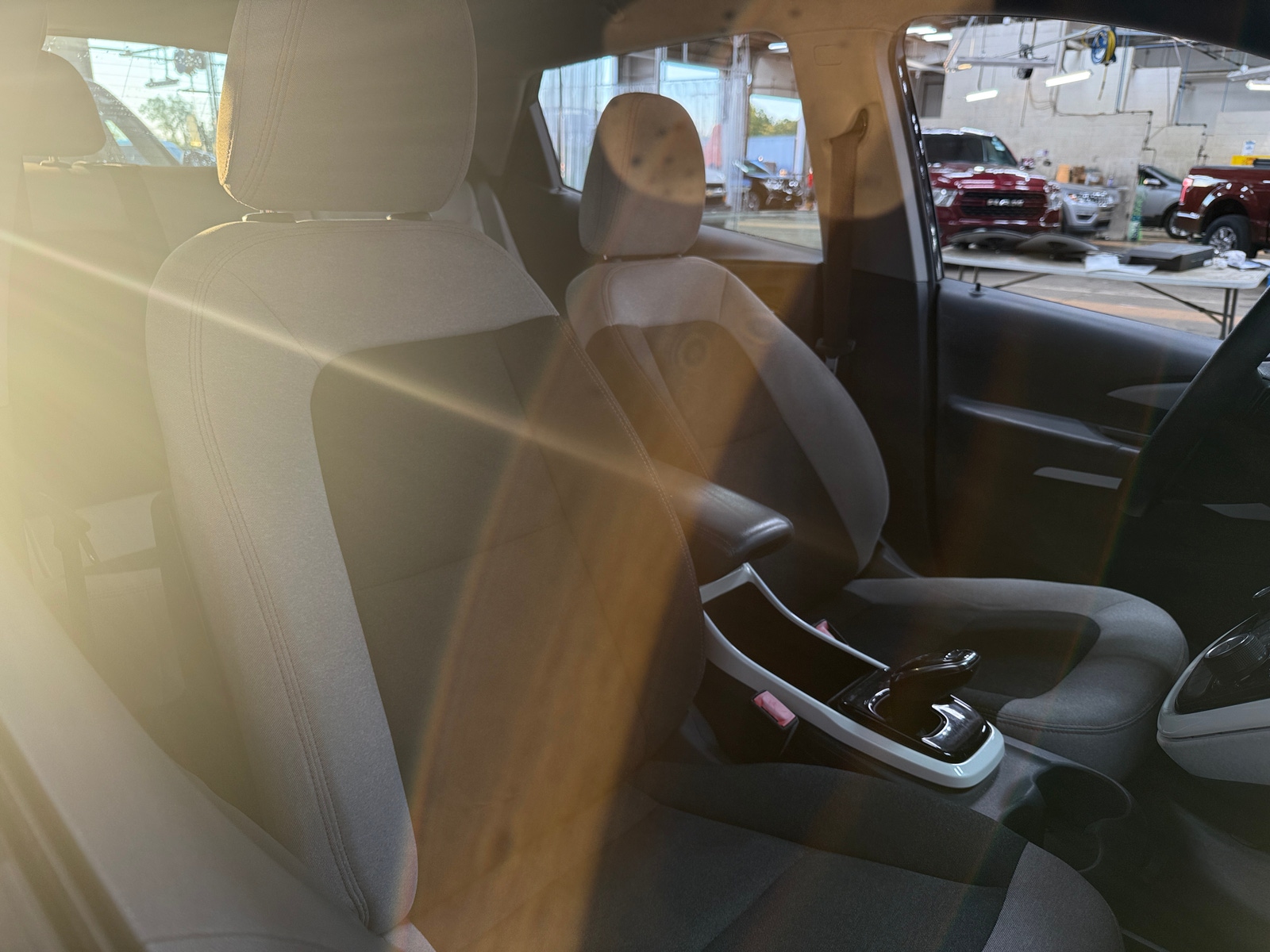 Thumbnail: 2017 Chevrolet Bolt EV - 2