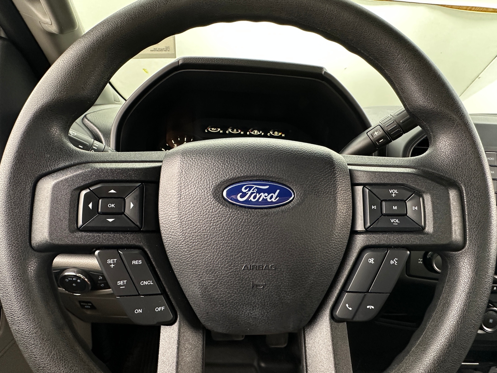 Thumbnail: 2018 Ford Econoline - 5