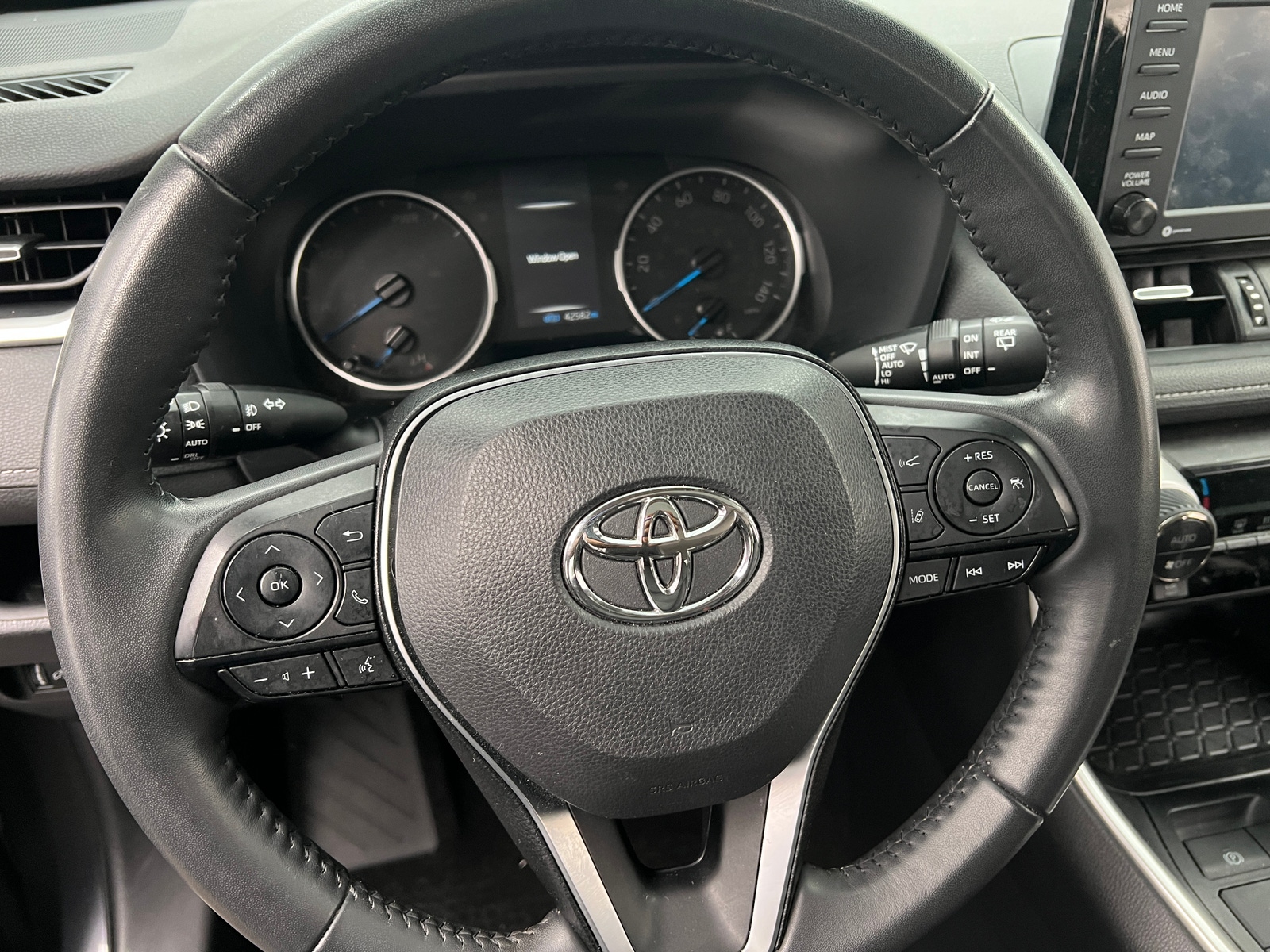 Thumbnail: 2021 Toyota RAV4 - 4