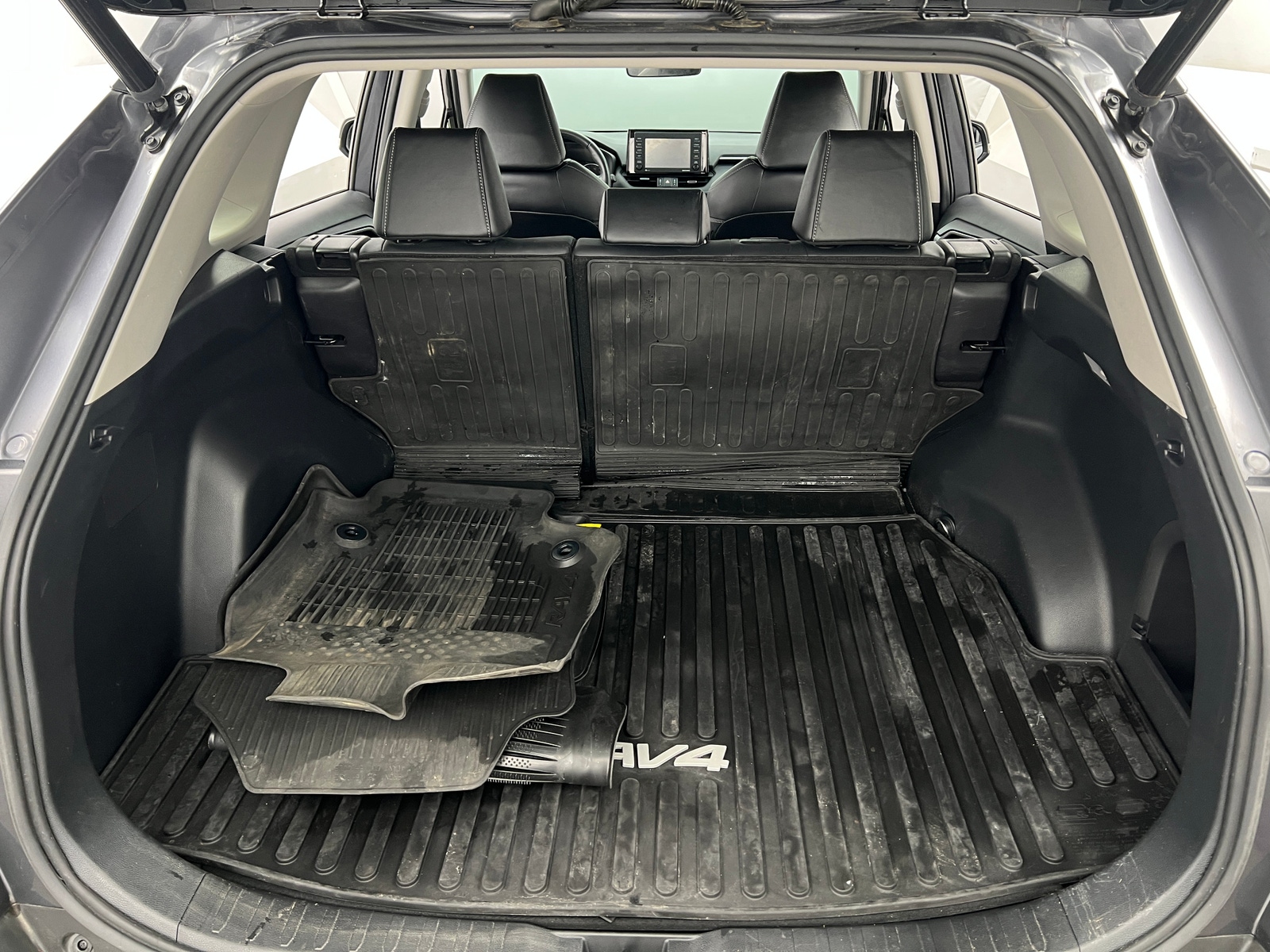 Thumbnail: 2021 Toyota RAV4 - 6