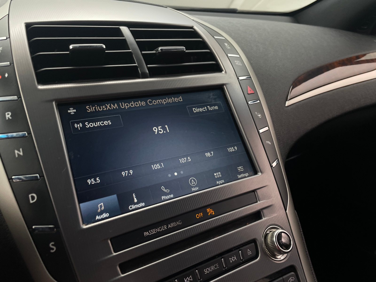 Thumbnail: 2020 Lincoln MKZ - 3