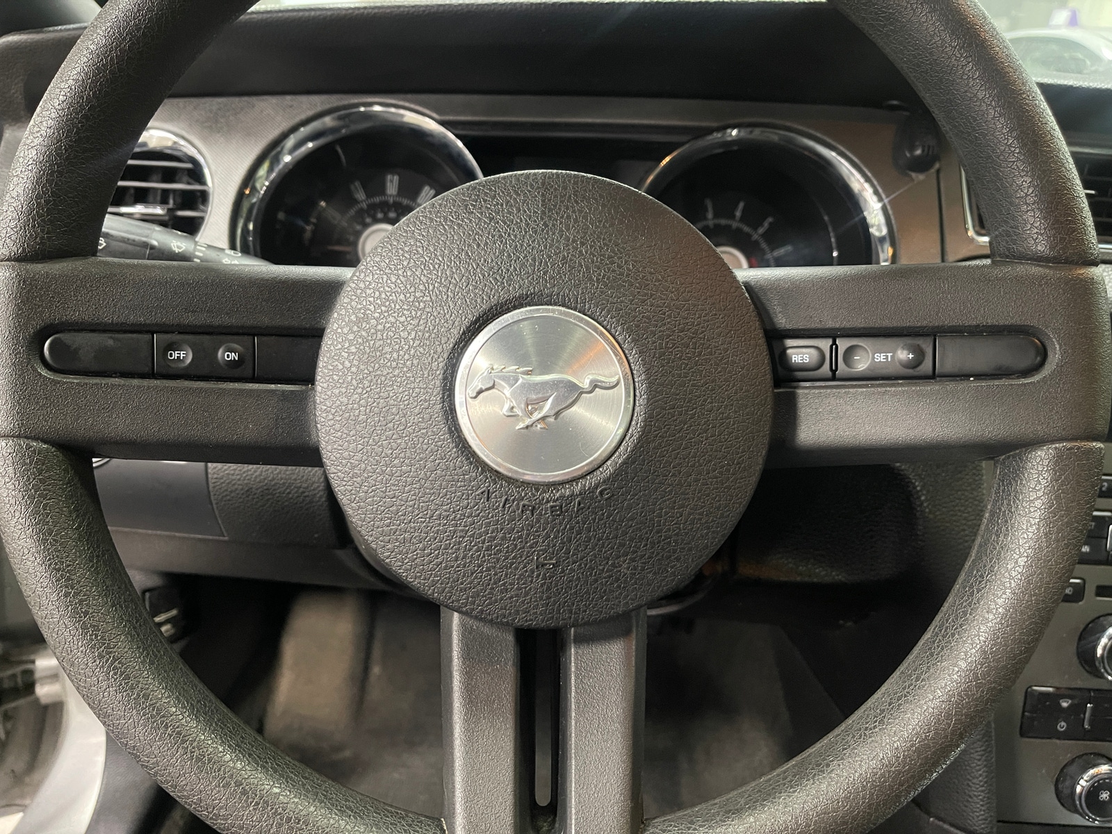 Thumbnail: 2010 Ford Mustang - 4