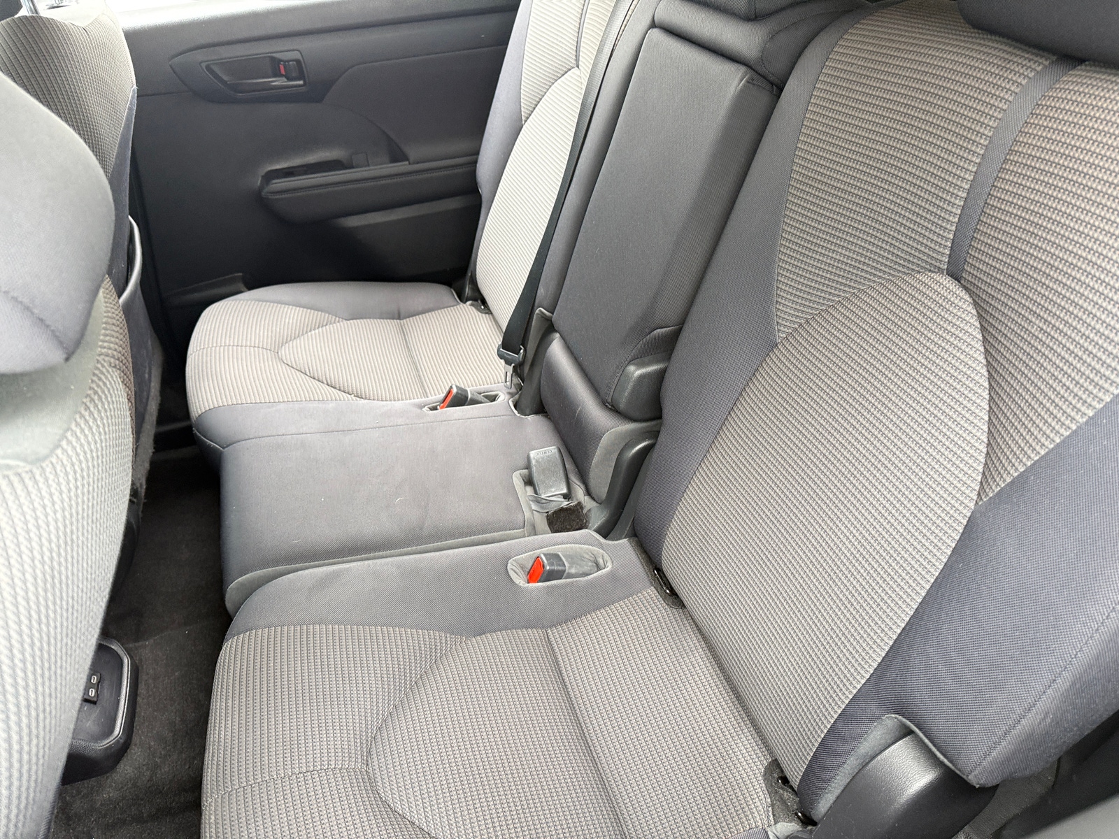 Thumbnail: 2023 Toyota Highlander - 6