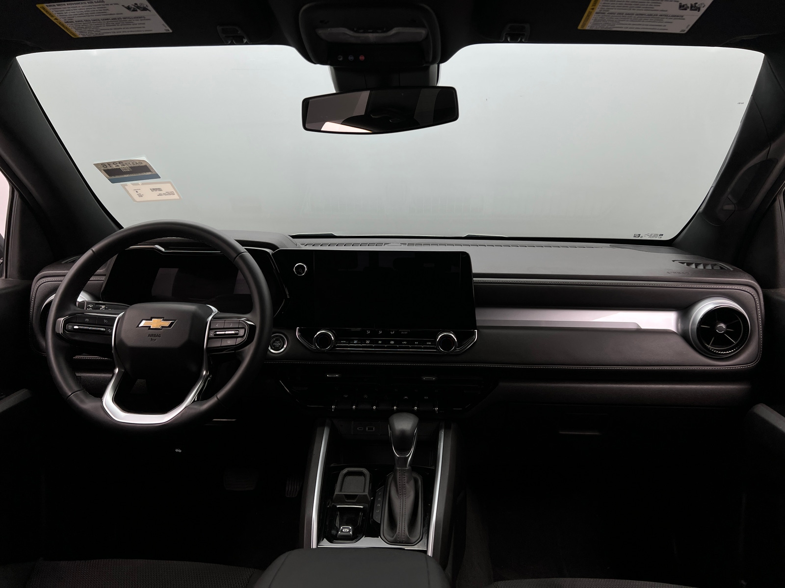 Thumbnail: 2023 Chevrolet Colorado - 3