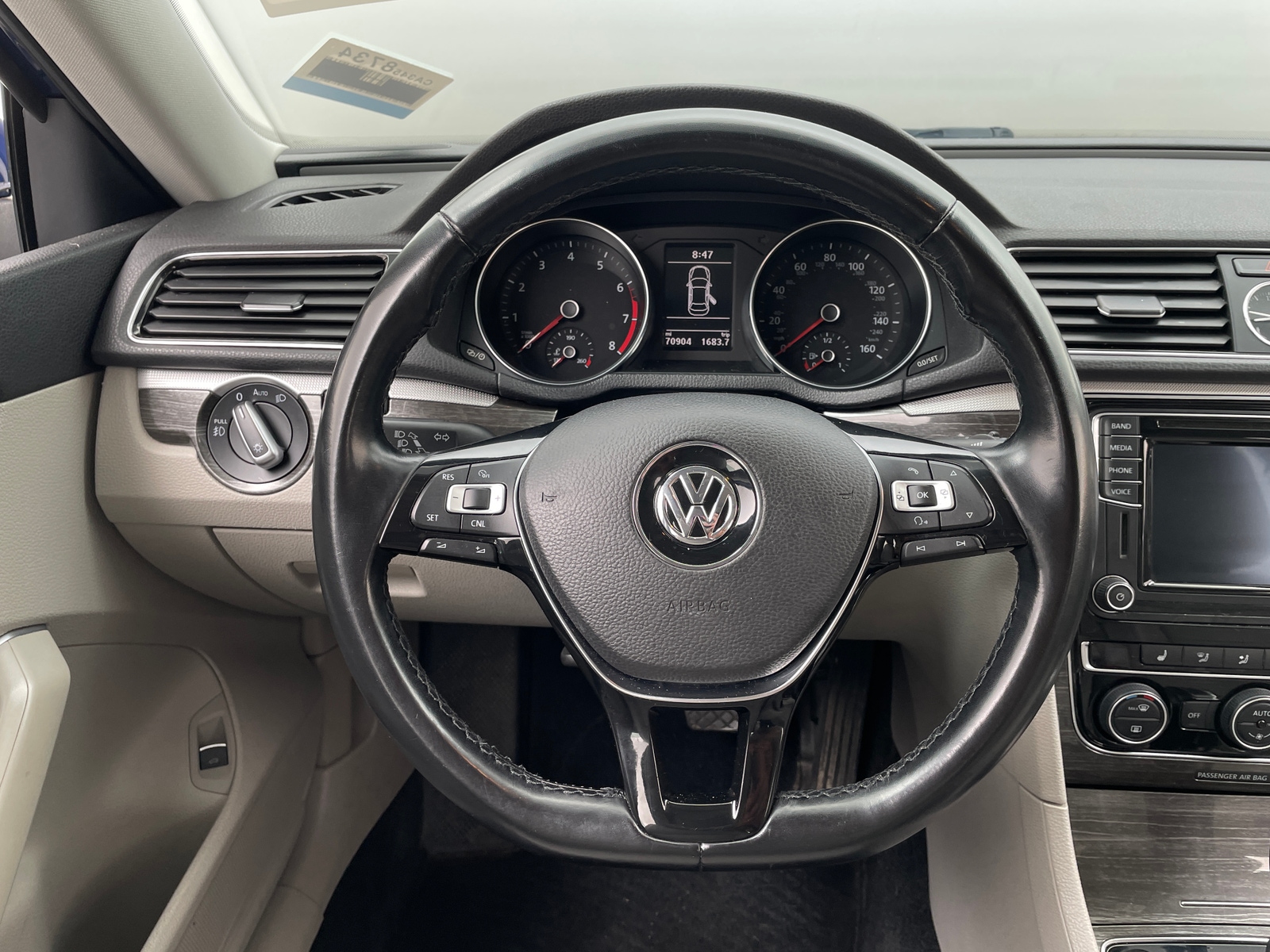 Thumbnail: 2017 Volkswagen Passat - 4