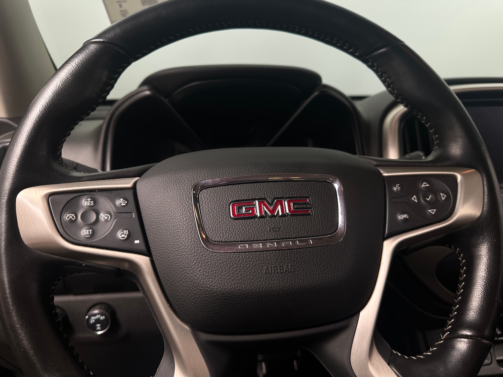 Thumbnail: 2021 GMC Canyon - 4