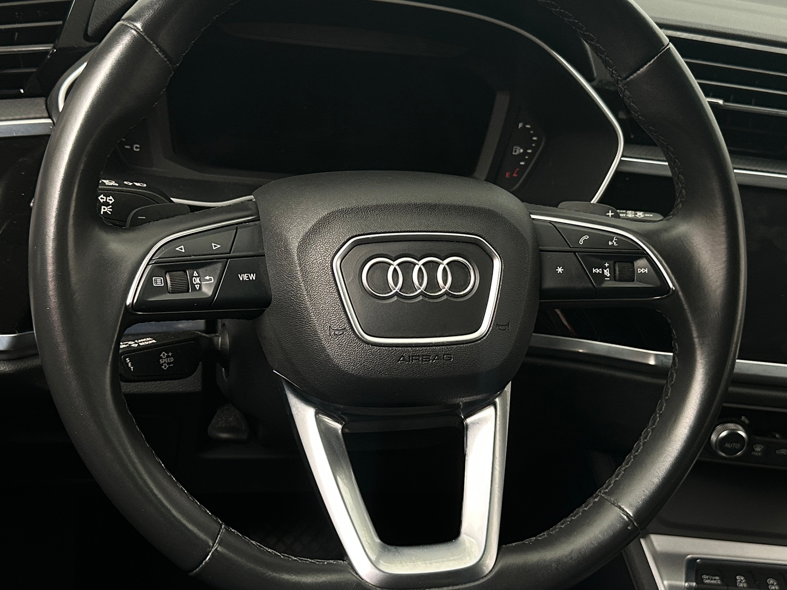 Thumbnail: 2022 Audi Q3 - 4