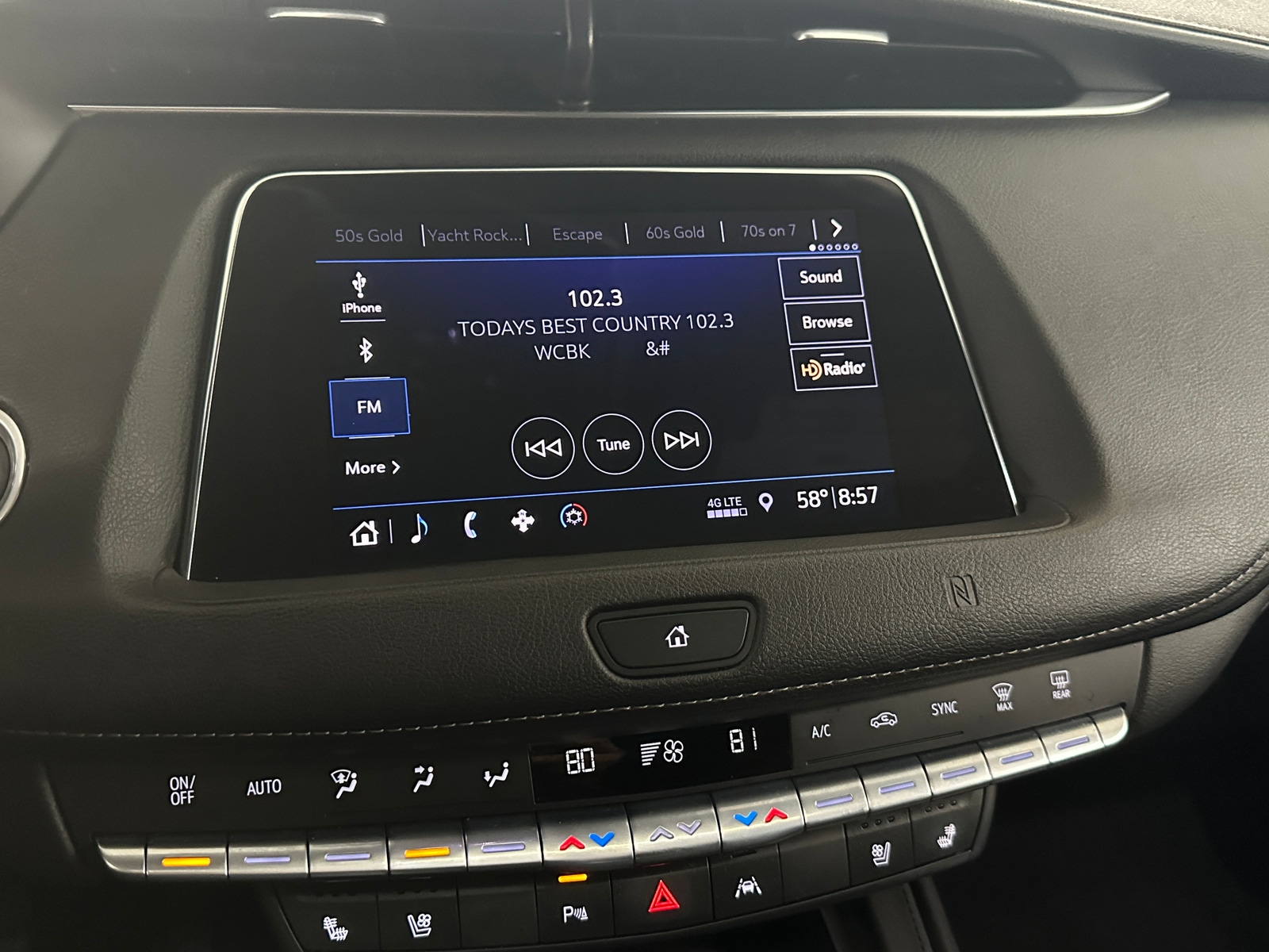 Thumbnail: 2019 Cadillac XT4 - 3