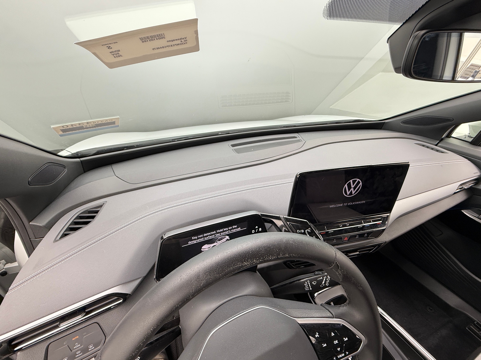 Thumbnail: 2023 Volkswagen ID.4 - 3