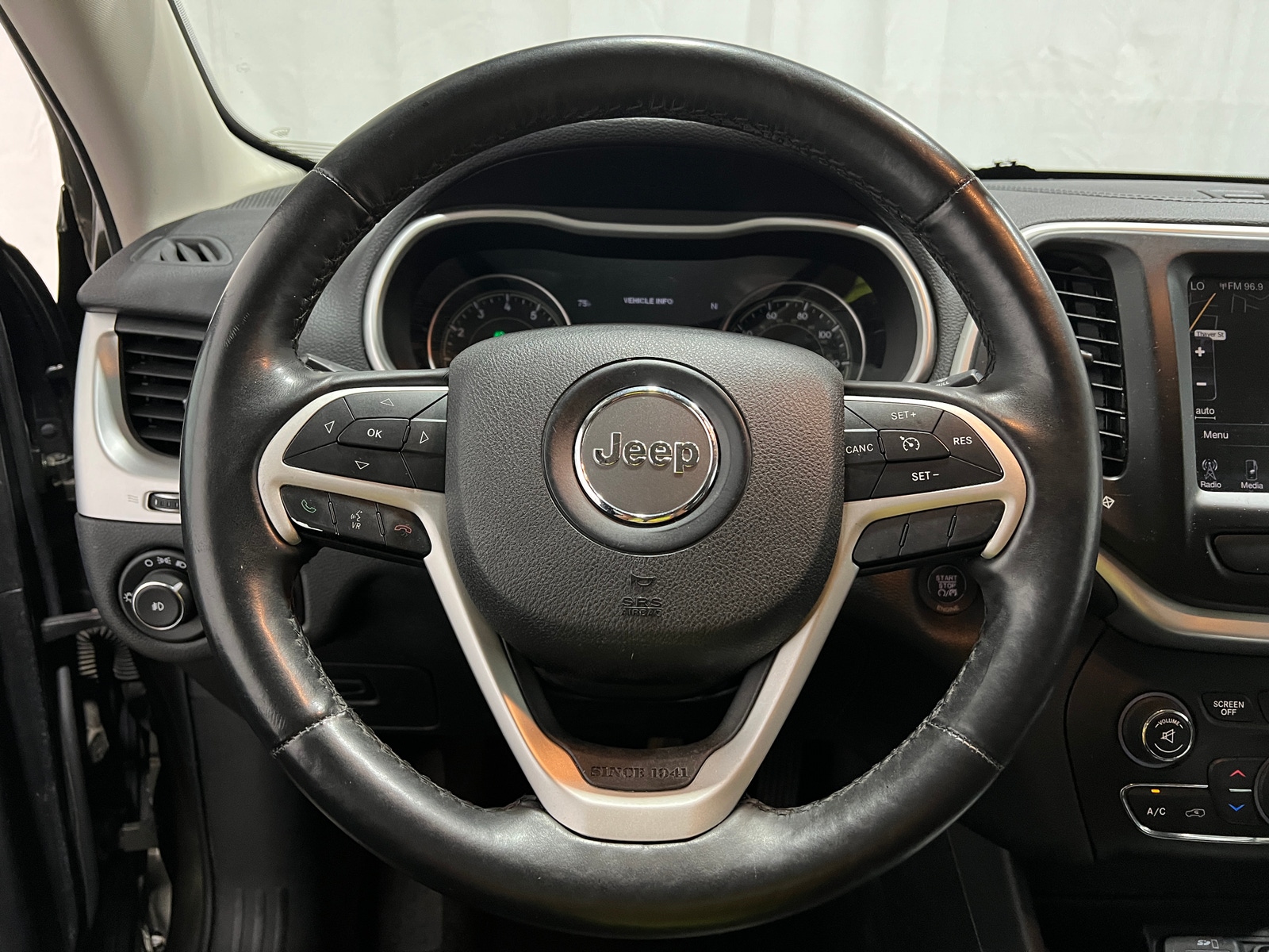 Thumbnail: 2014 Jeep Cherokee - 4