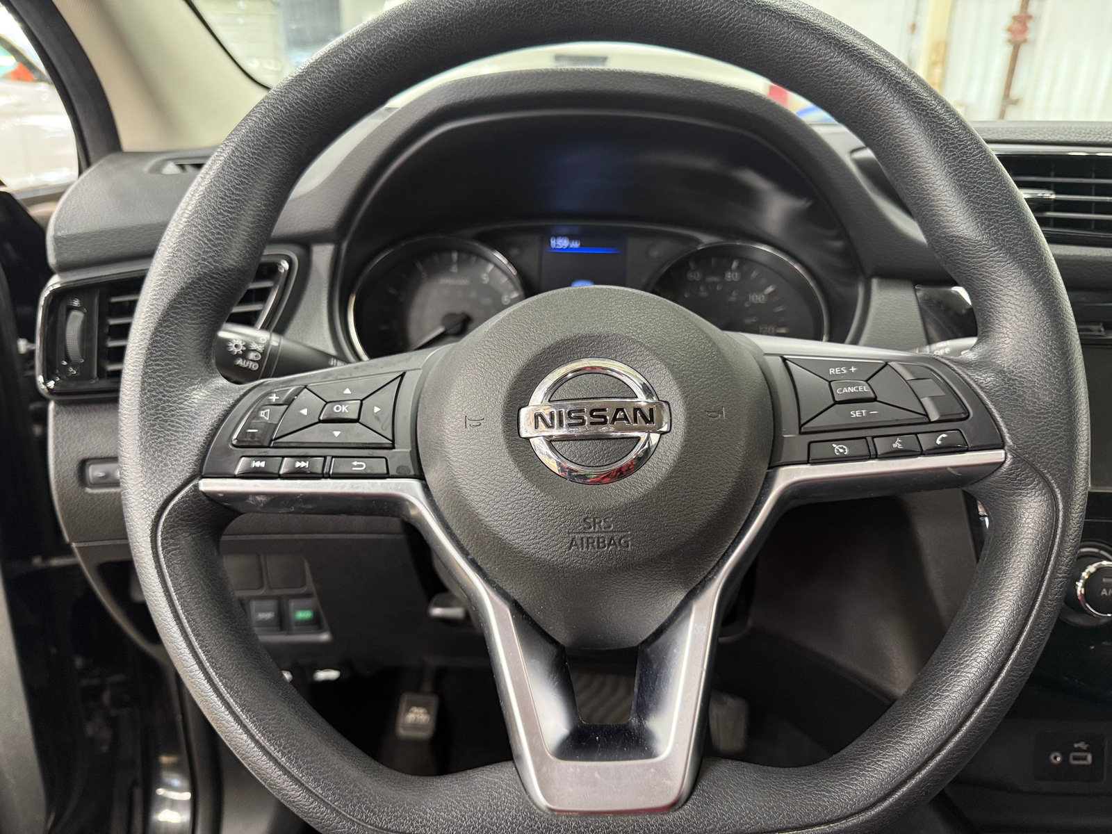 Thumbnail: 2021 Nissan Rogue Sport - 5