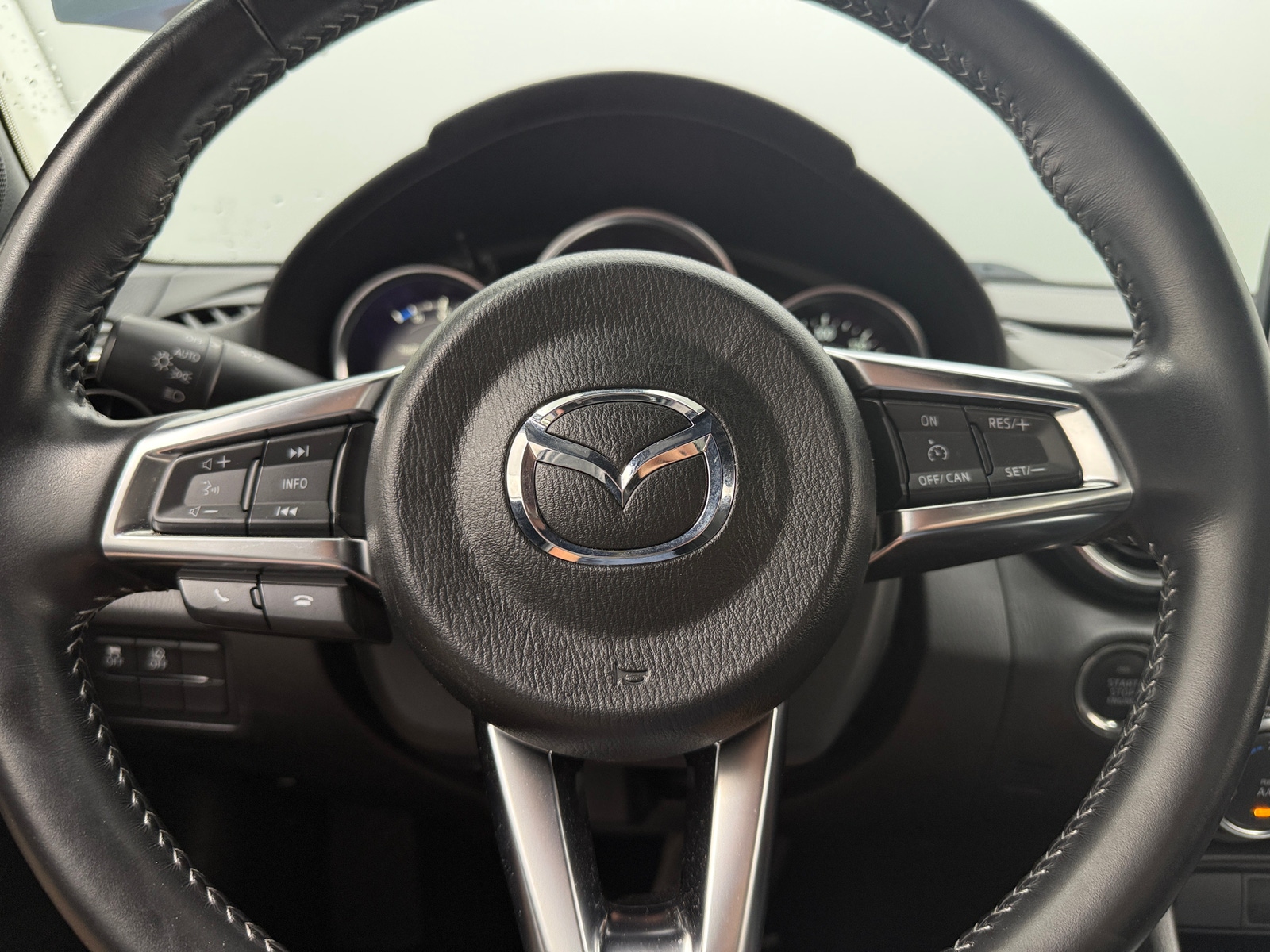 Thumbnail: 2020 Mazda MX-5 Miata - 4