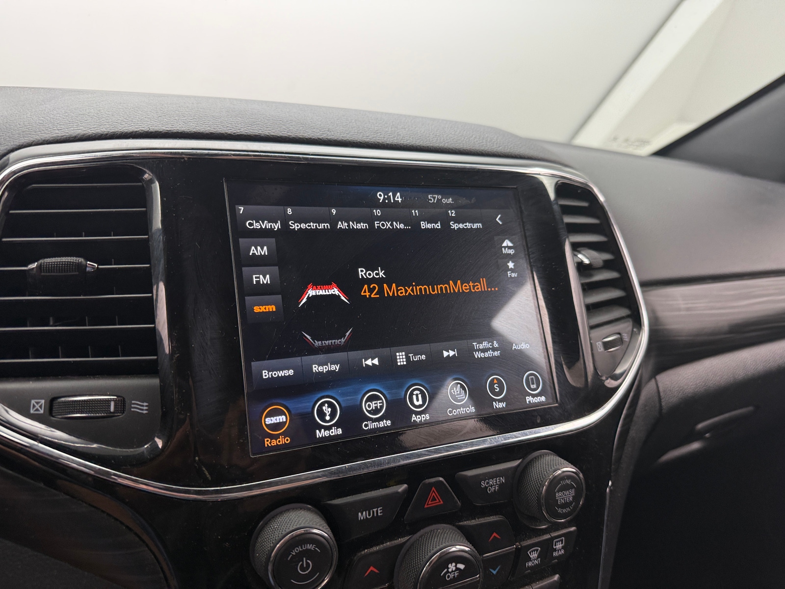 Thumbnail: 2019 Jeep Grand Cherokee - 3