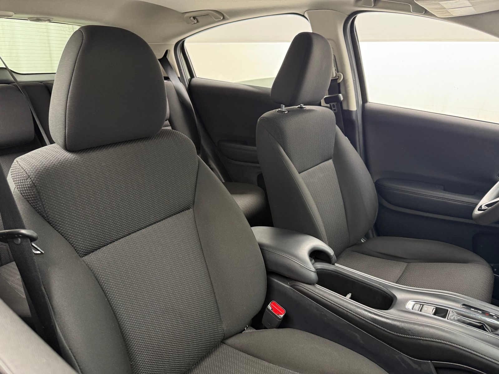 Thumbnail: 2017 Honda HR-V - 2