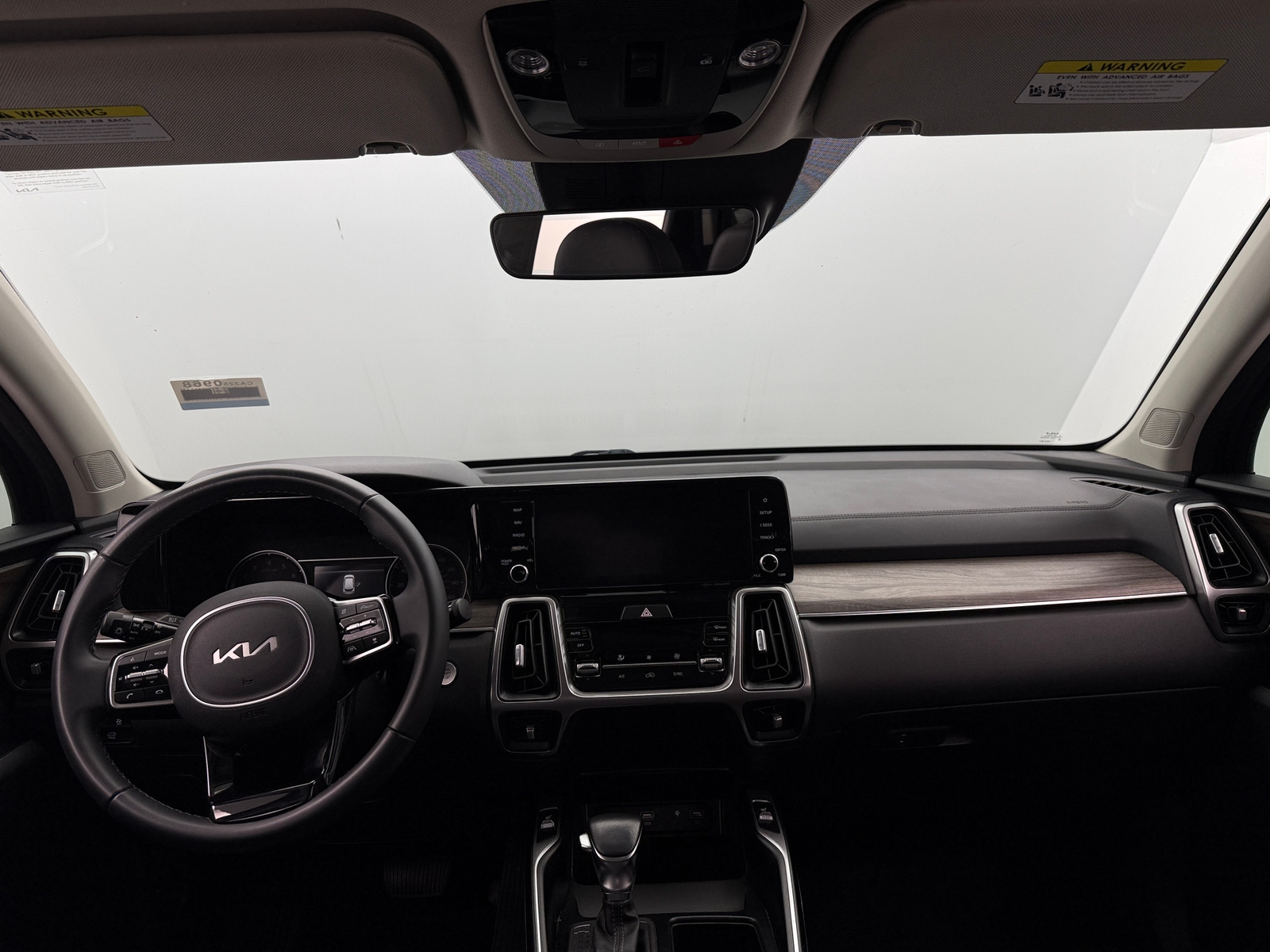 Thumbnail: 2023 Kia Sorento - 2