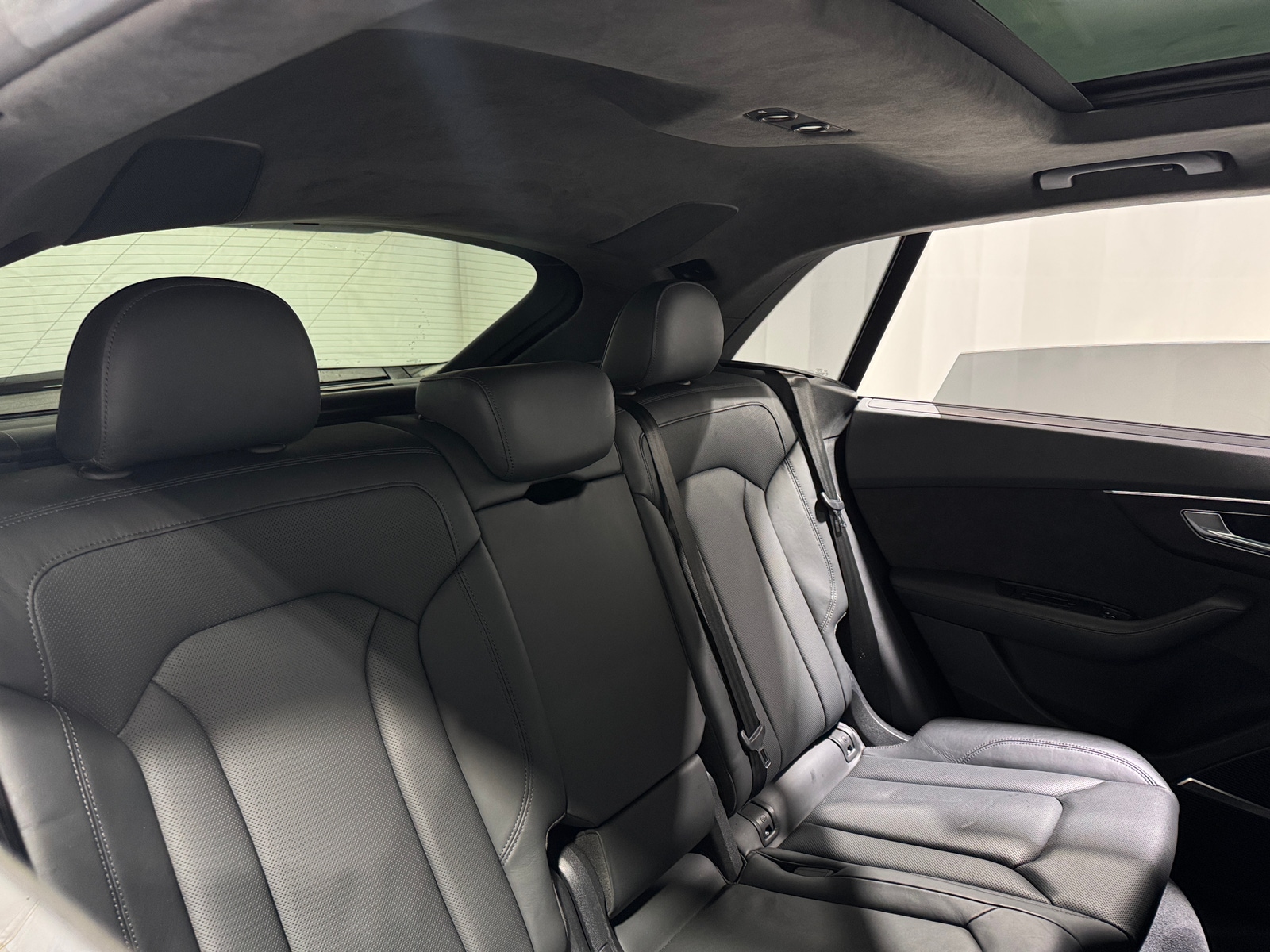 Thumbnail: 2020 Audi Q8 - 5