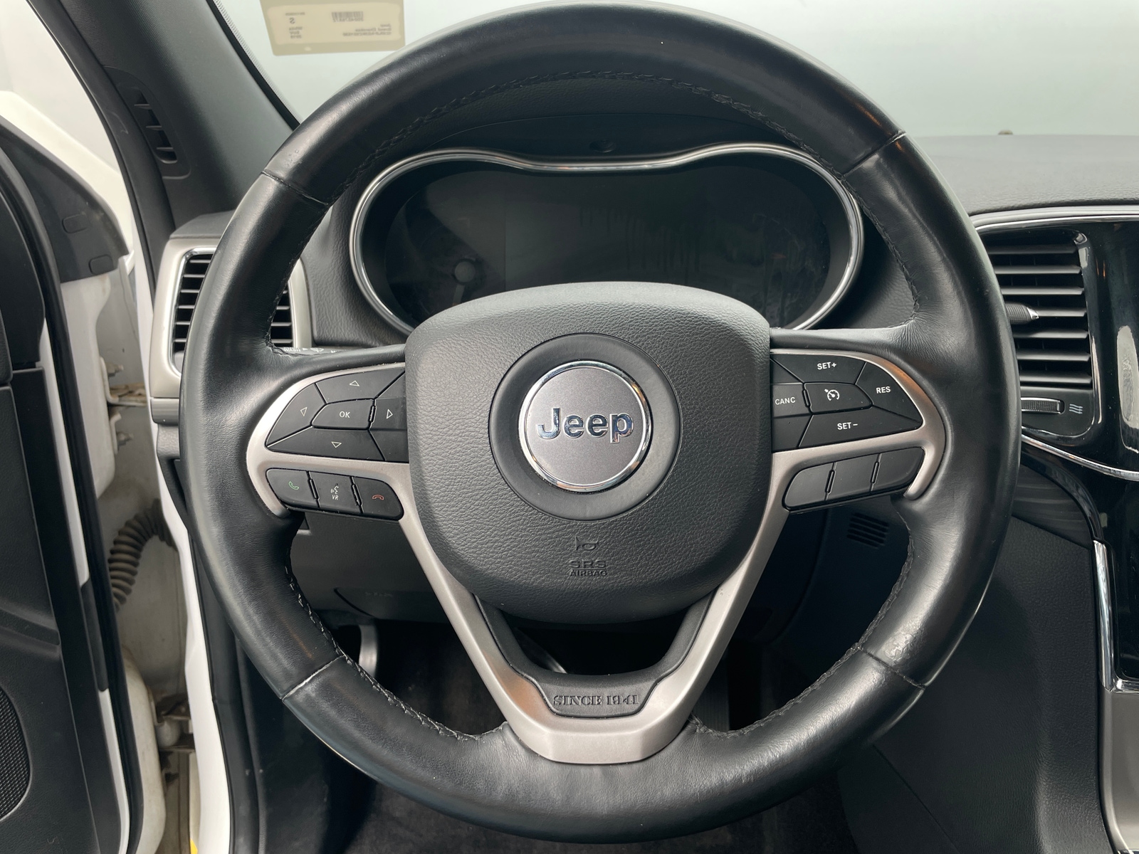 Thumbnail: 2019 Jeep Grand Cherokee - 4