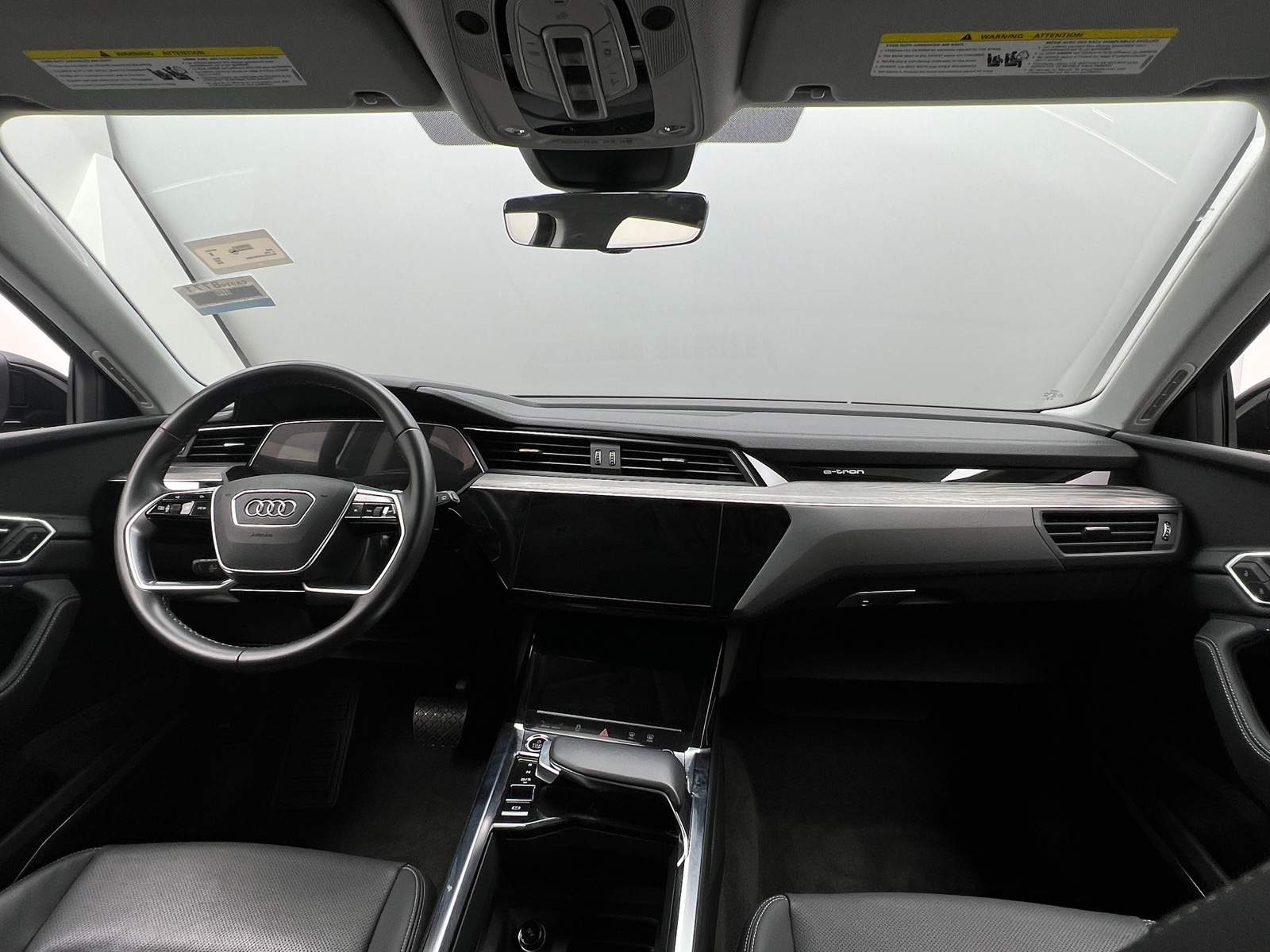 Thumbnail: 2023 Audi e-tron - 2