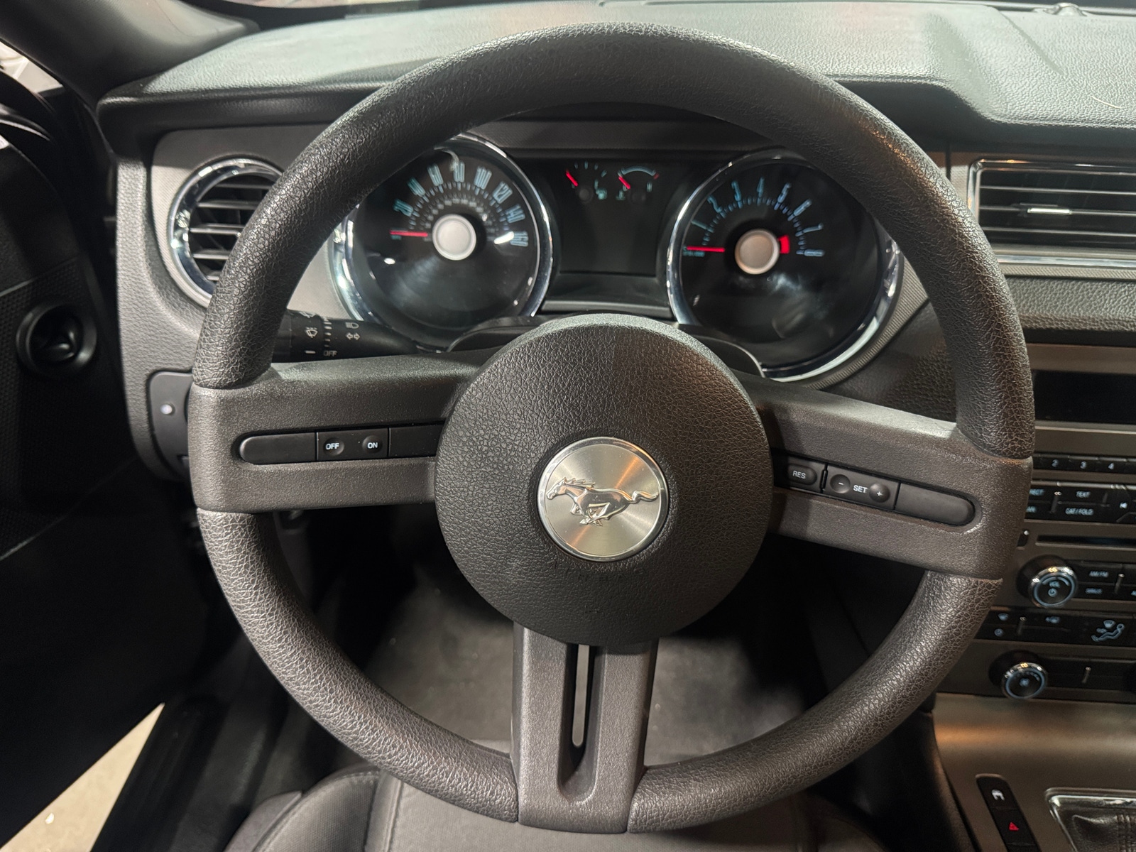 Thumbnail: 2011 Ford Mustang - 4