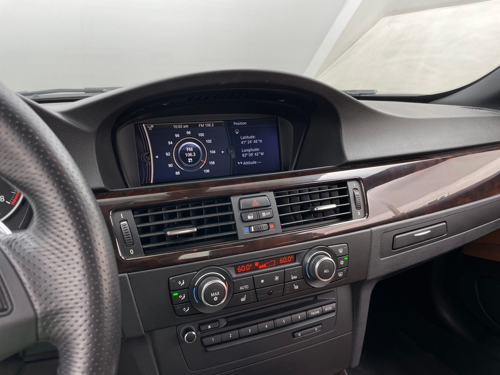 Thumbnail: 2011 BMW 3 Series - 3