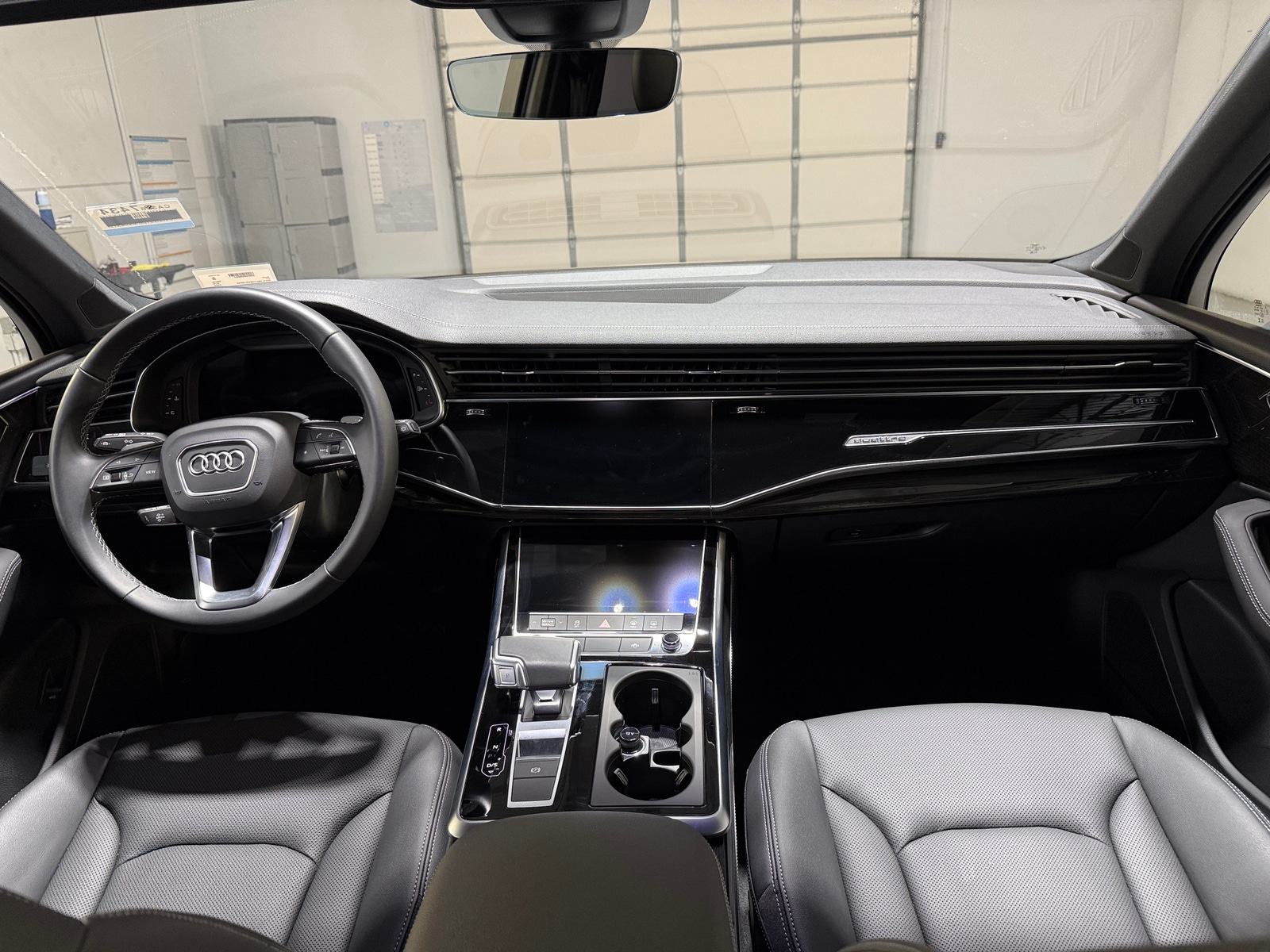 Thumbnail: 2025 Audi Q7 - 2