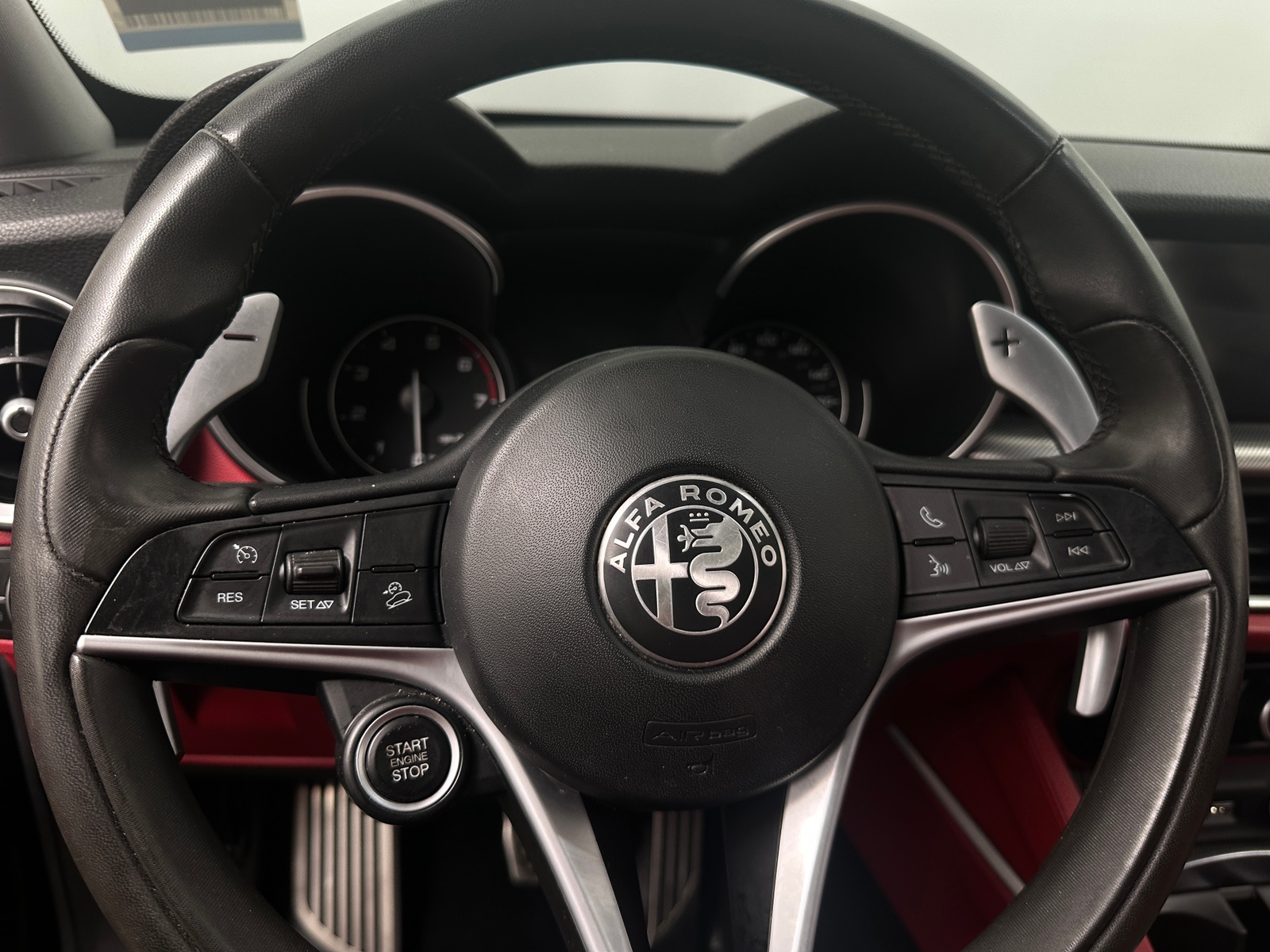 Thumbnail: 2019 Alfa Romeo Stelvio - 4