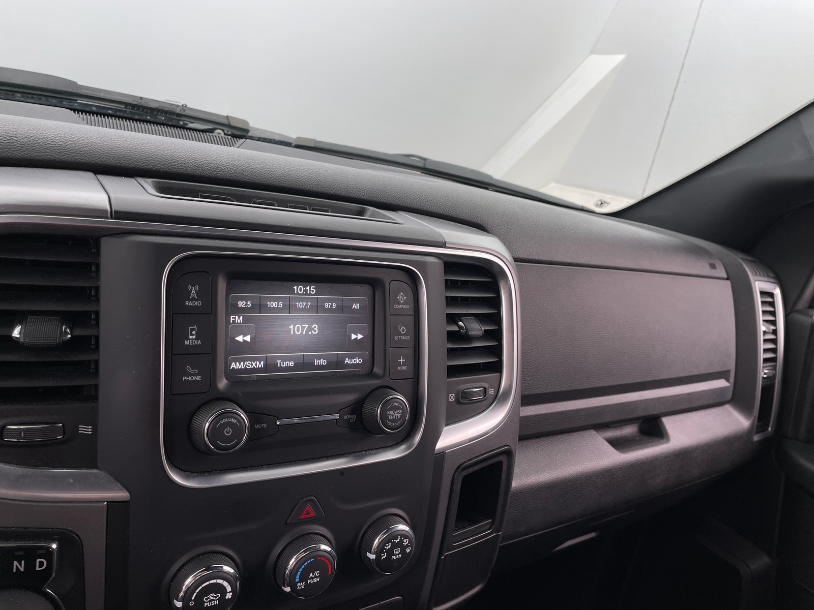 Thumbnail: 2022 RAM 1500 Classic - 4