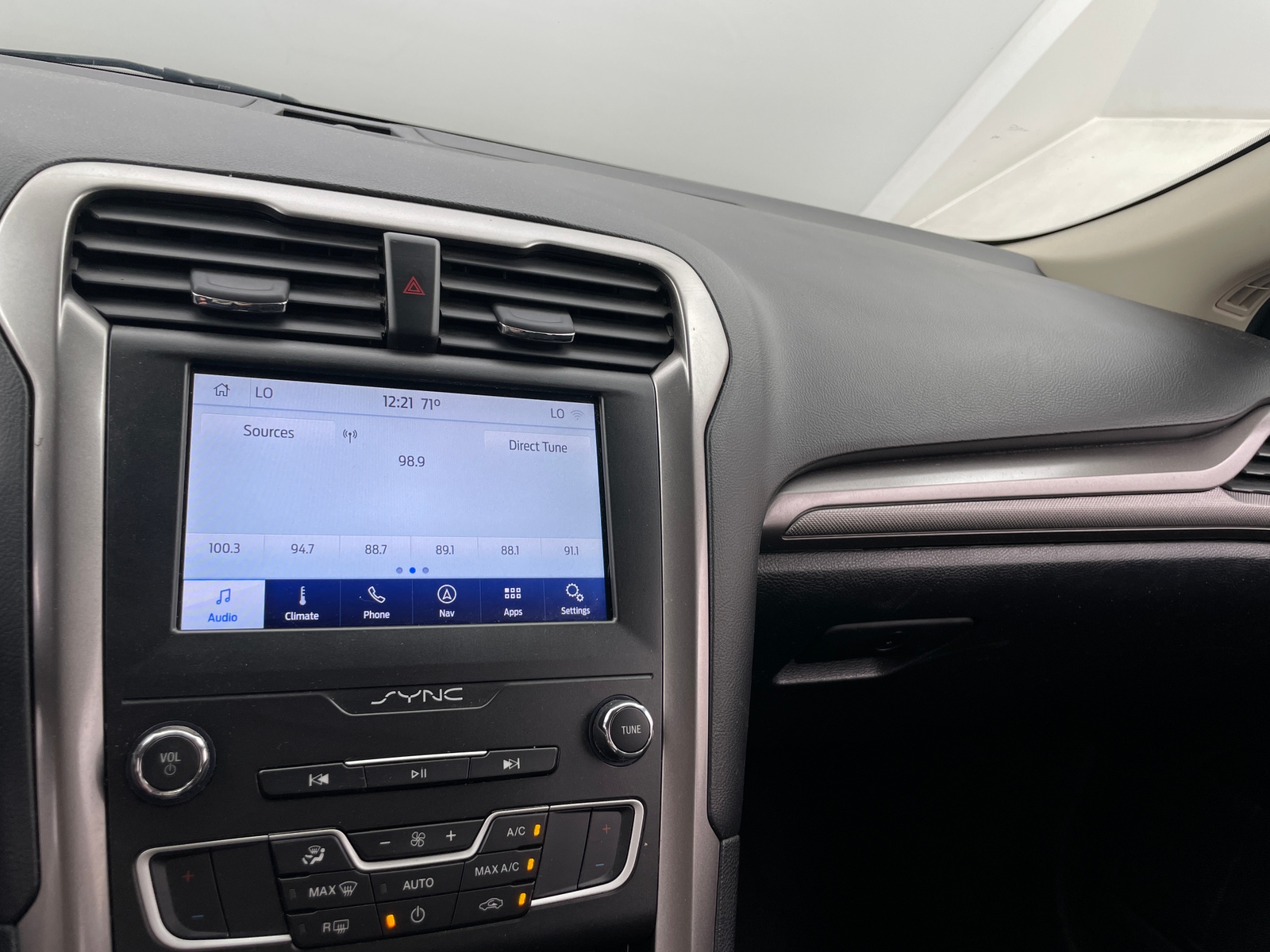 Thumbnail: 2020 Ford Fusion - 4