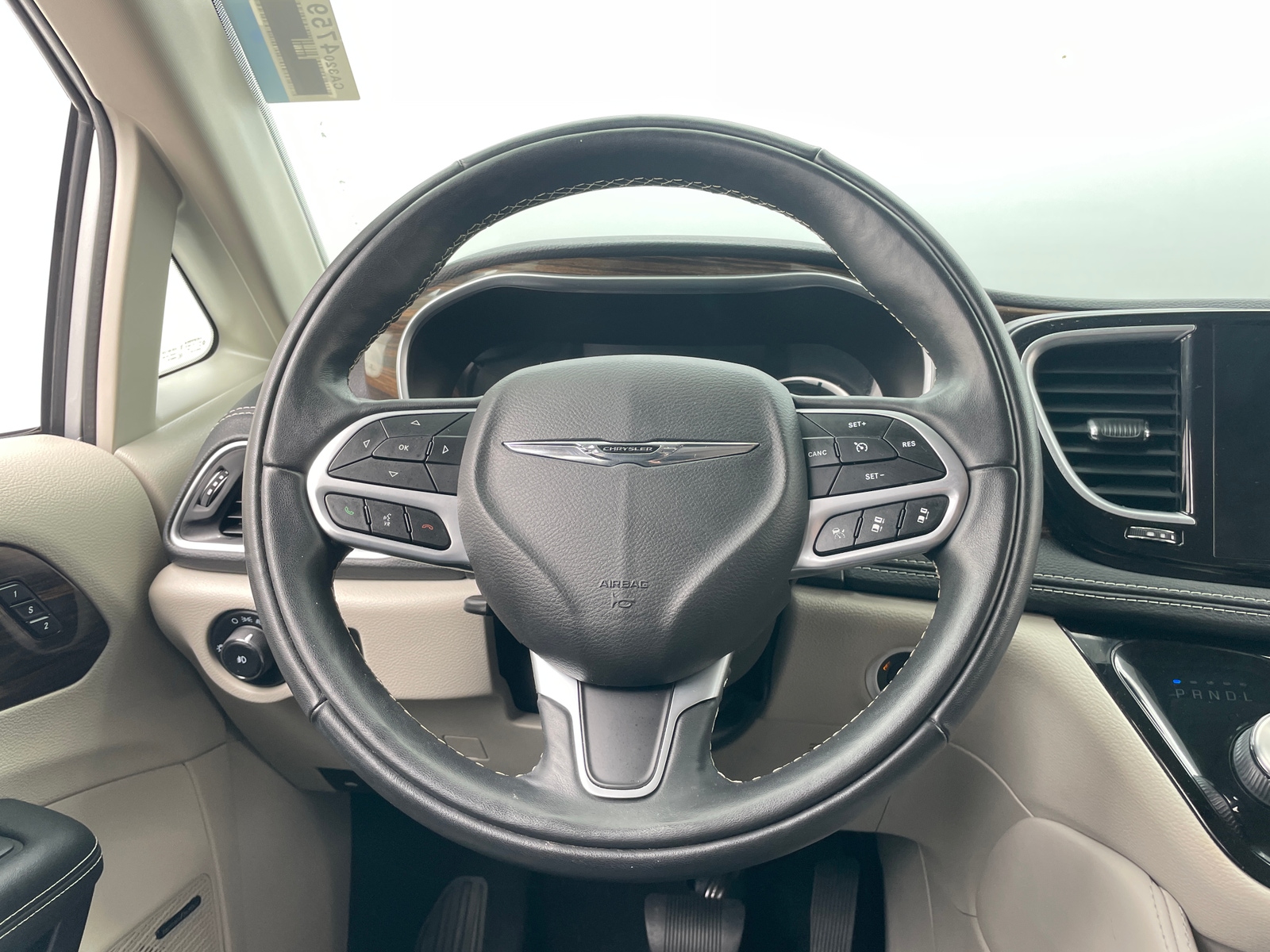 Thumbnail: 2022 Chrysler Pacifica - 5