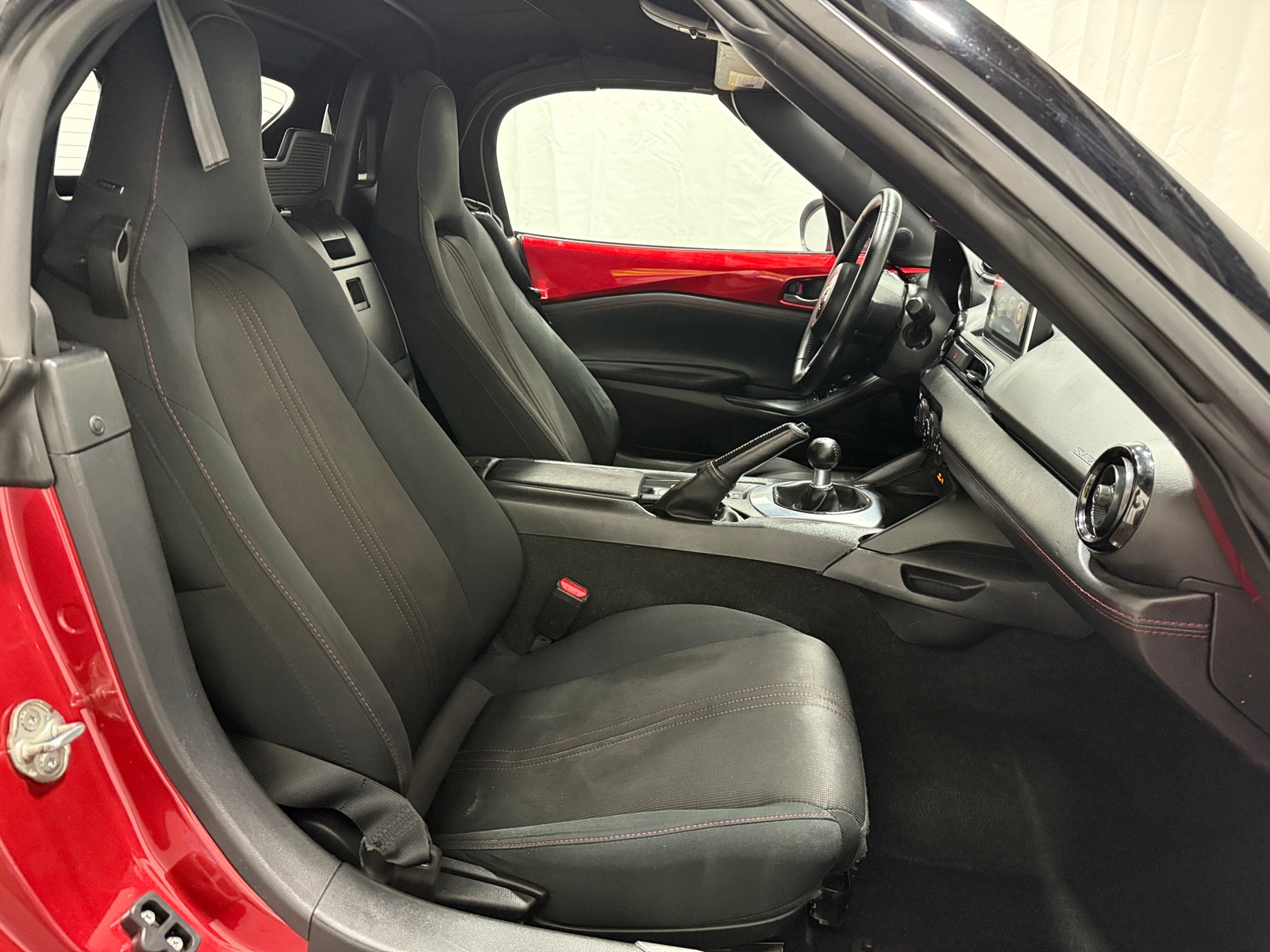 Thumbnail: 2016 Mazda MX-5 Miata - 2