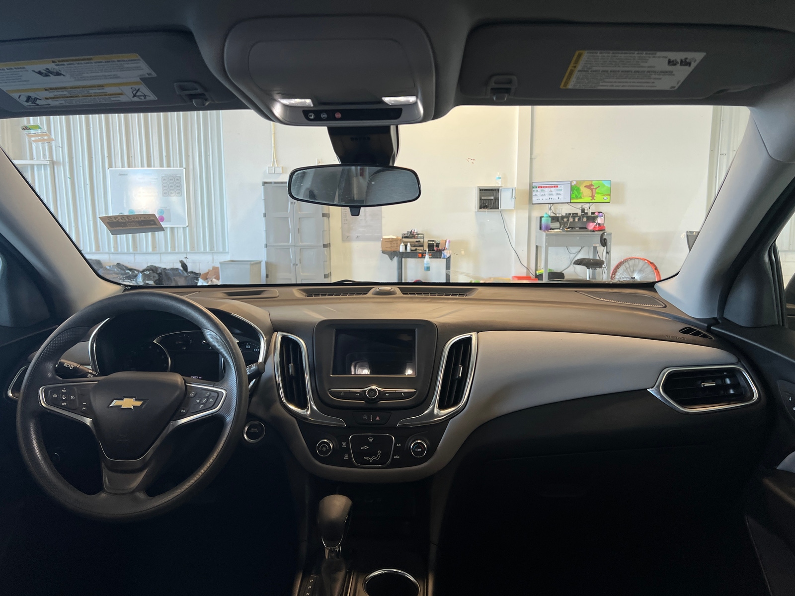 Thumbnail: 2022 Chevrolet Equinox - 3