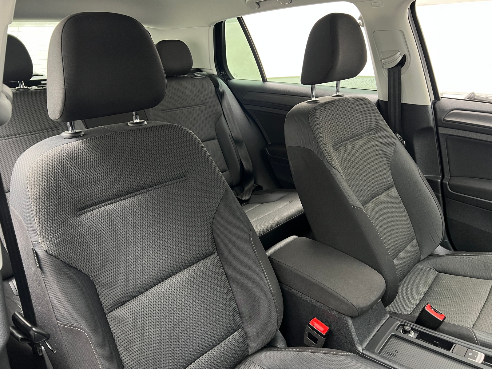 Thumbnail: 2019 Volkswagen e-Golf - 2