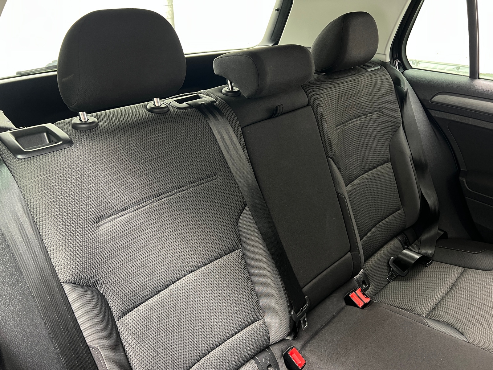 Thumbnail: 2019 Volkswagen e-Golf - 6