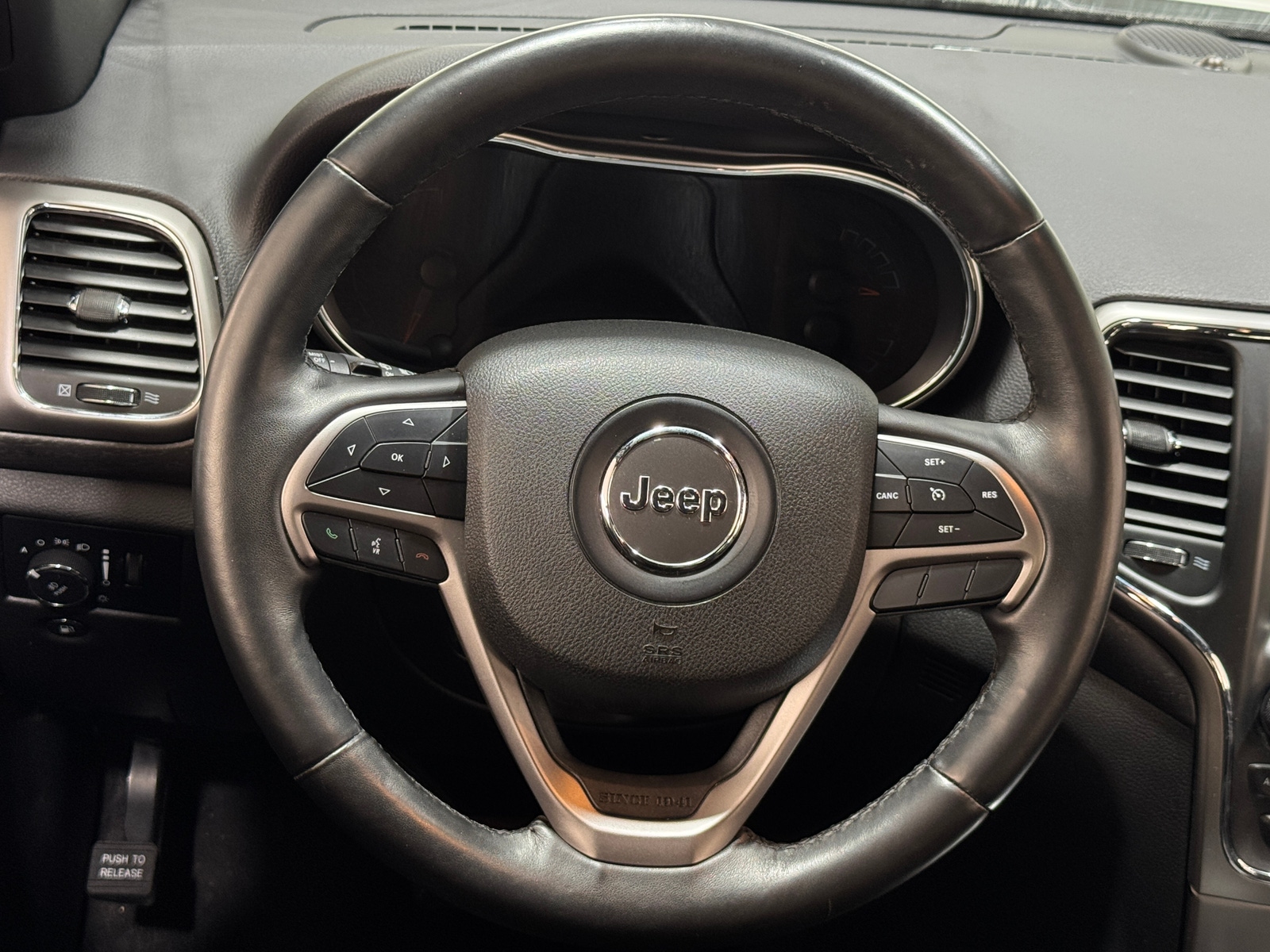 Thumbnail: 2018 Jeep Grand Cherokee - 4