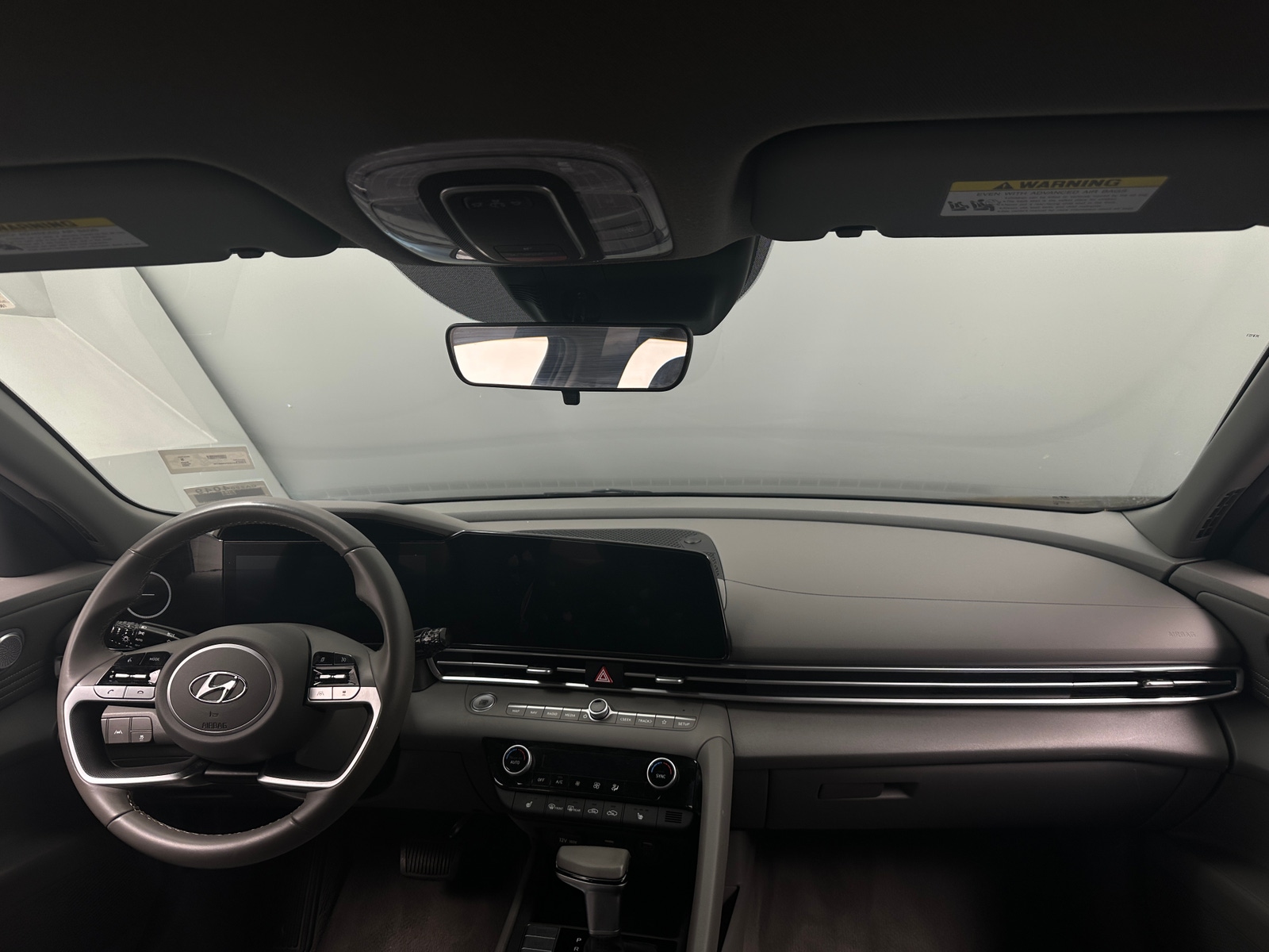 Thumbnail: 2023 Hyundai Elantra - 3