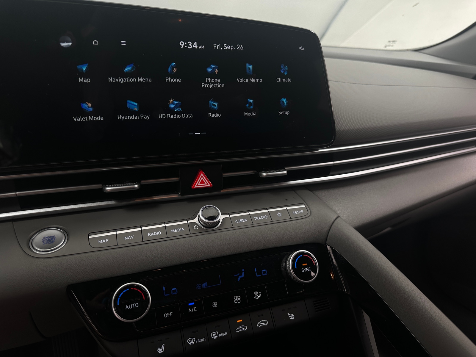 Thumbnail: 2023 Hyundai Elantra - 4