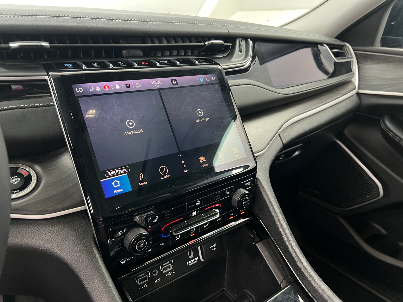 Thumbnail: 2022 Jeep Grand Cherokee - 3