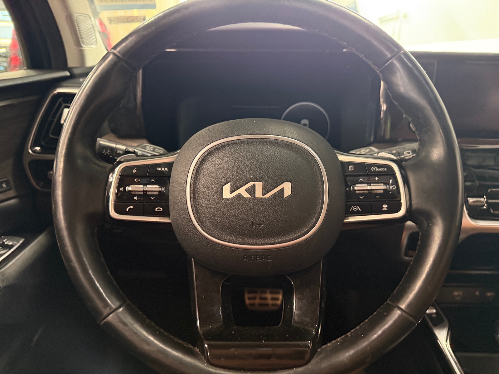 Thumbnail: 2022 Kia Sorento - 4