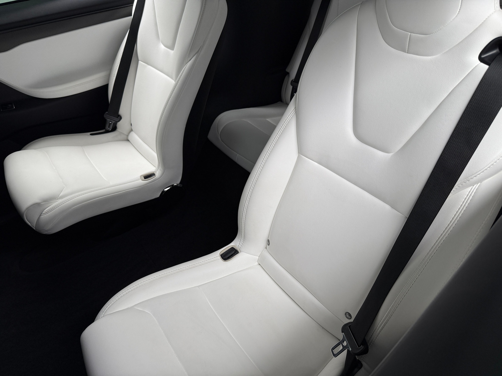 Thumbnail: 2018 Tesla Model X - 4