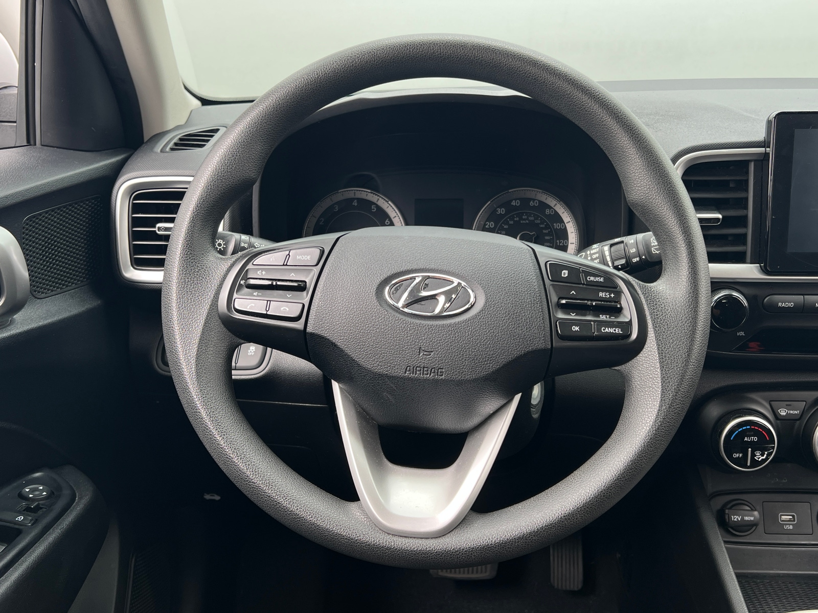 Thumbnail: 2020 Hyundai Venue - 5